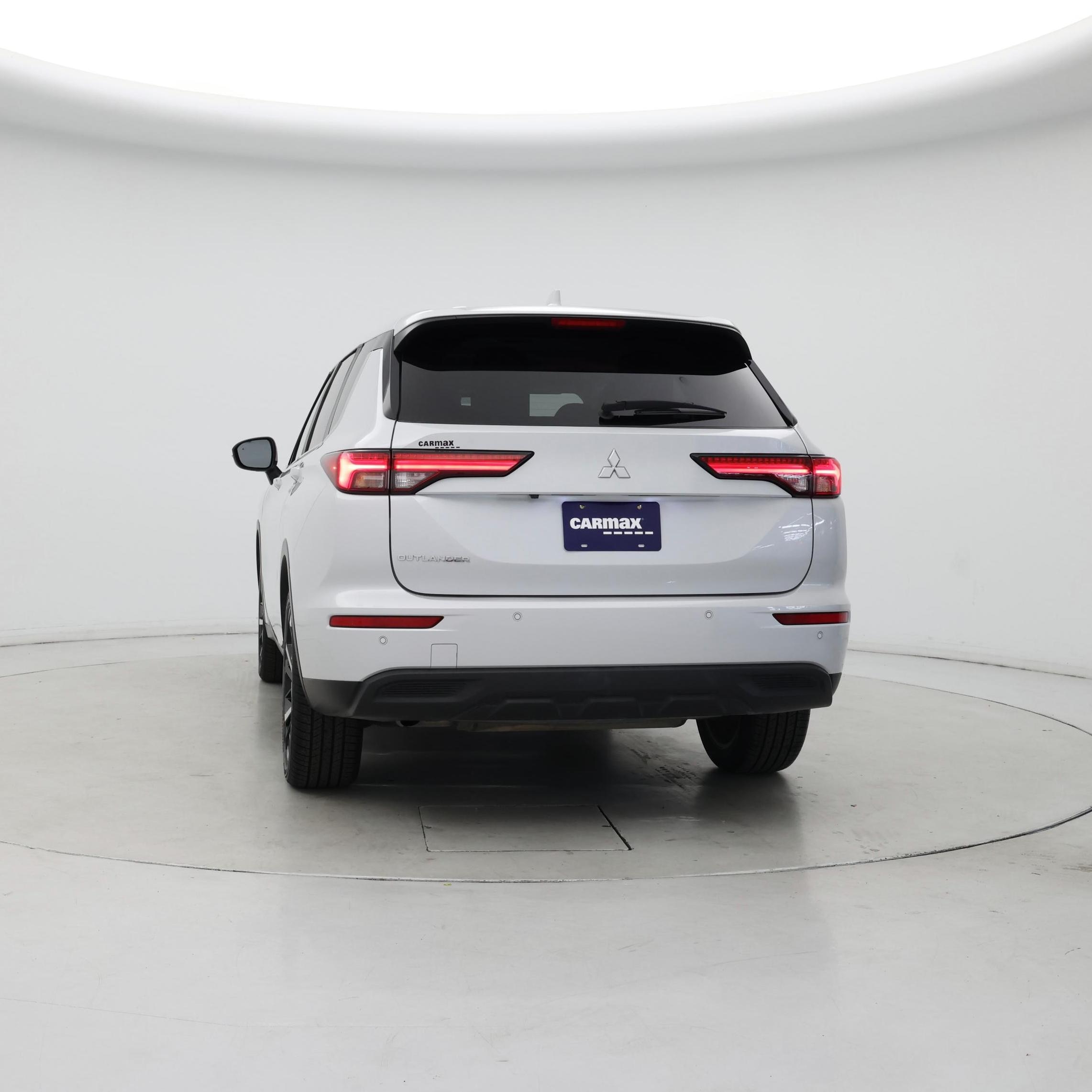 Thumbnail: 2022 Mitsubishi Outlander - 6