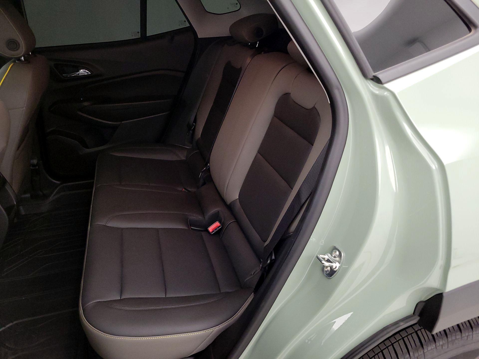 Thumbnail: 2024 Chevrolet Trax - 20