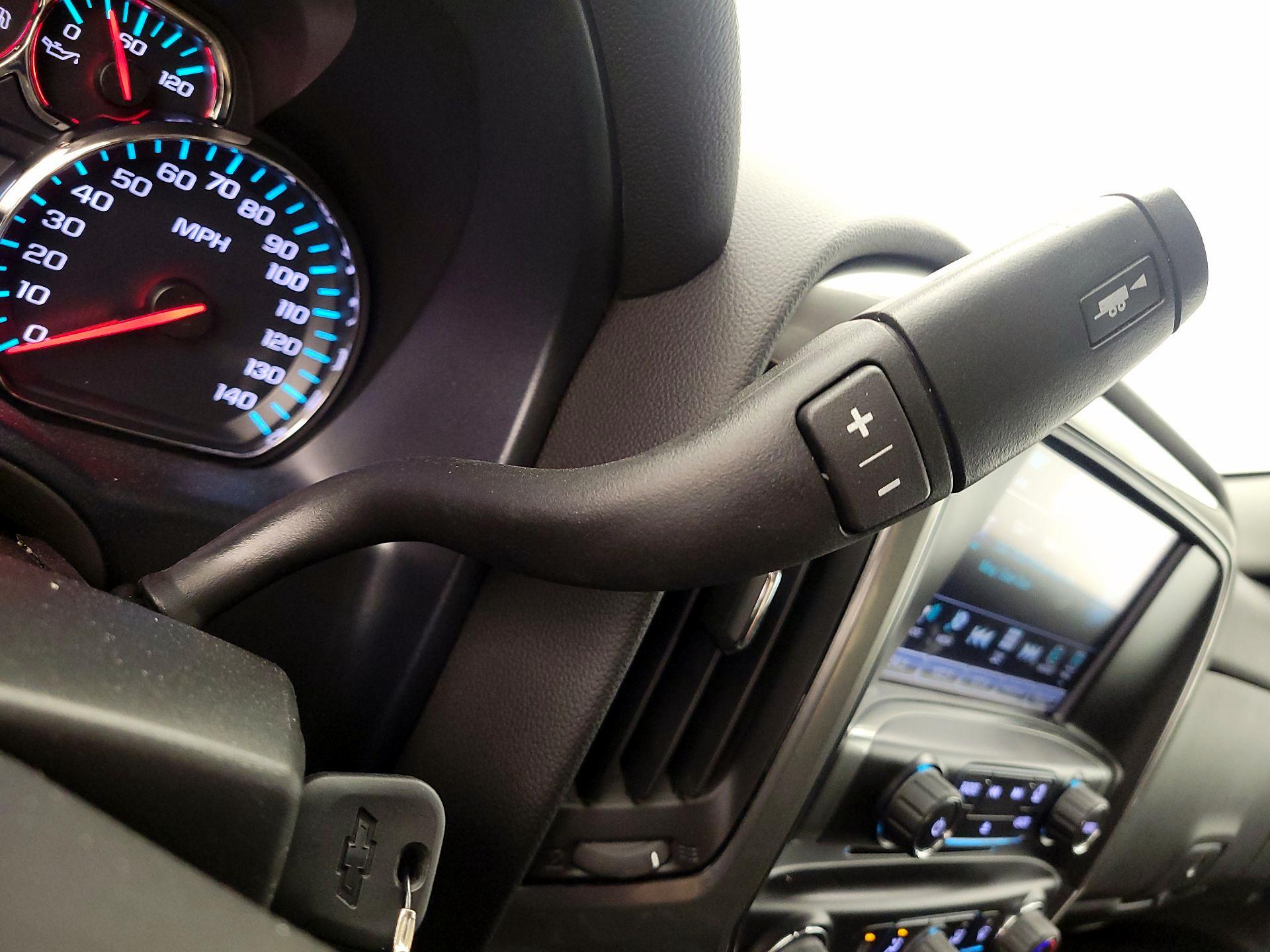 Thumbnail: 2018 Chevrolet Silverado 3500 - 17