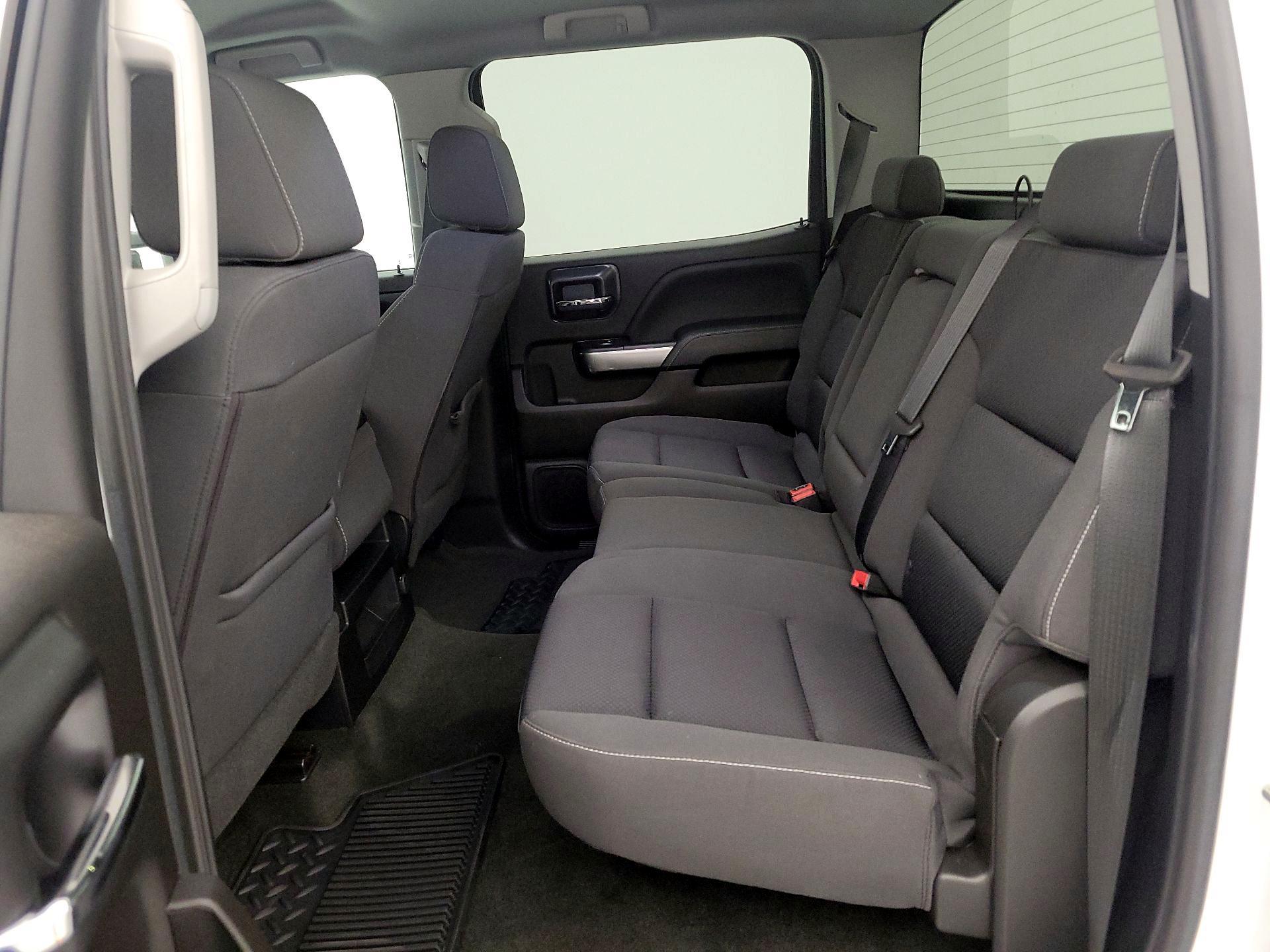 Thumbnail: 2018 Chevrolet Silverado 3500 - 19