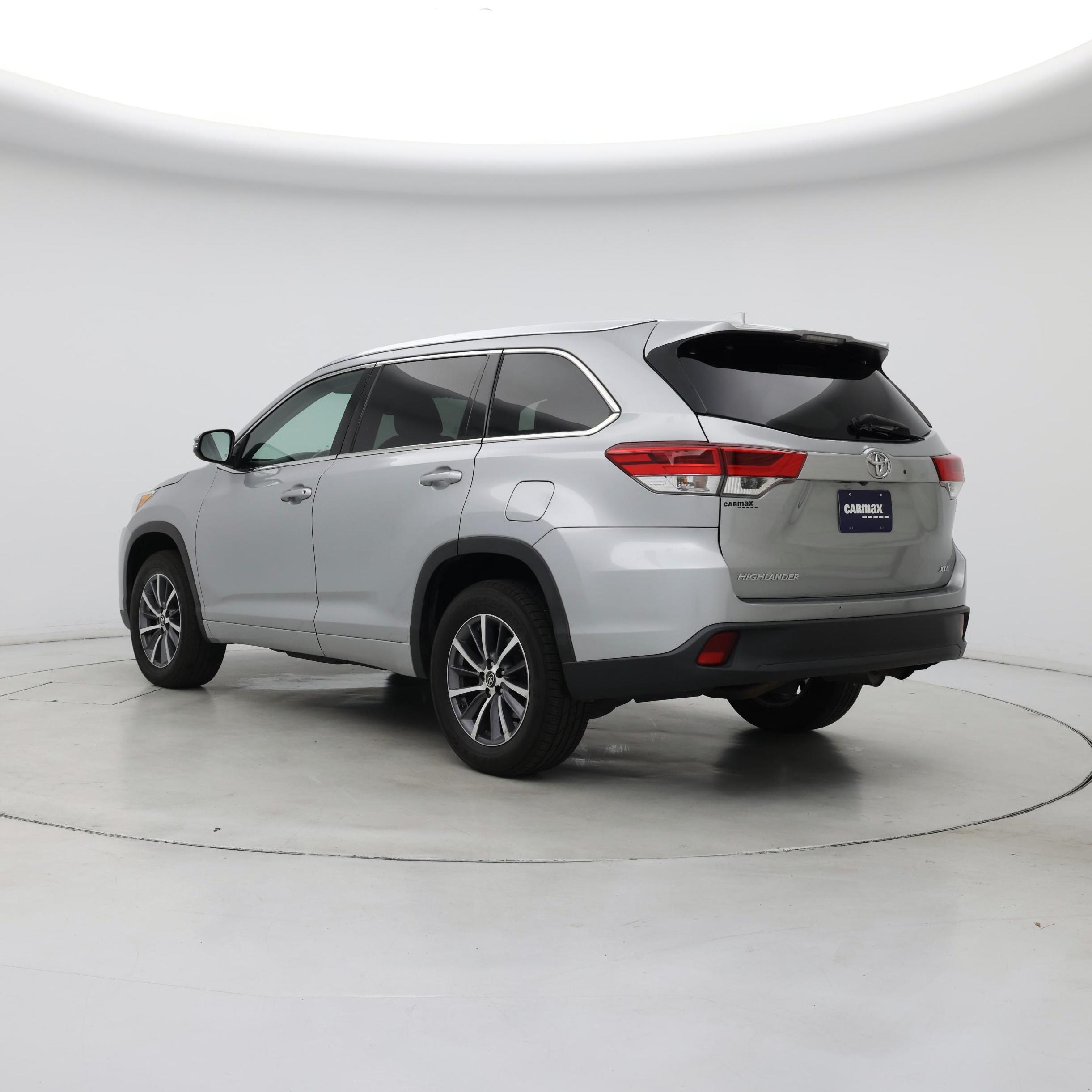 Thumbnail: 2017 Toyota Highlander - 2