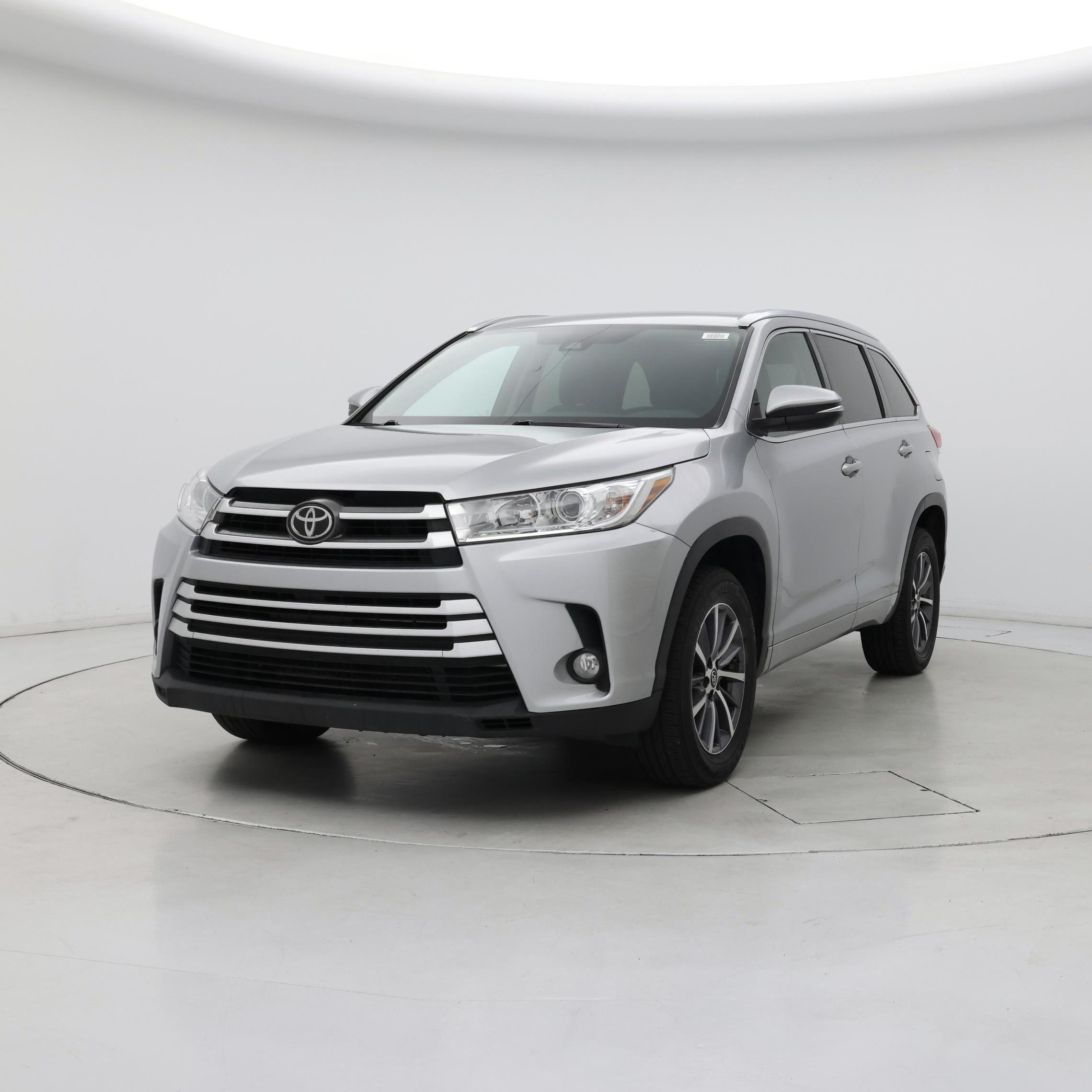 Thumbnail: 2017 Toyota Highlander - 4