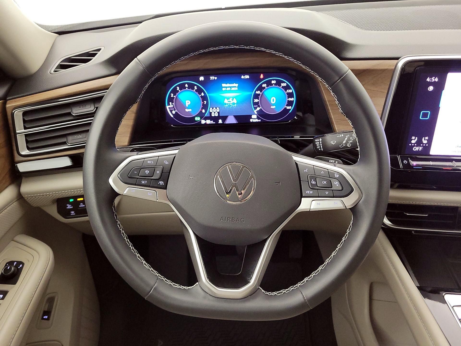 Thumbnail: 2024 Volkswagen Atlas - 10