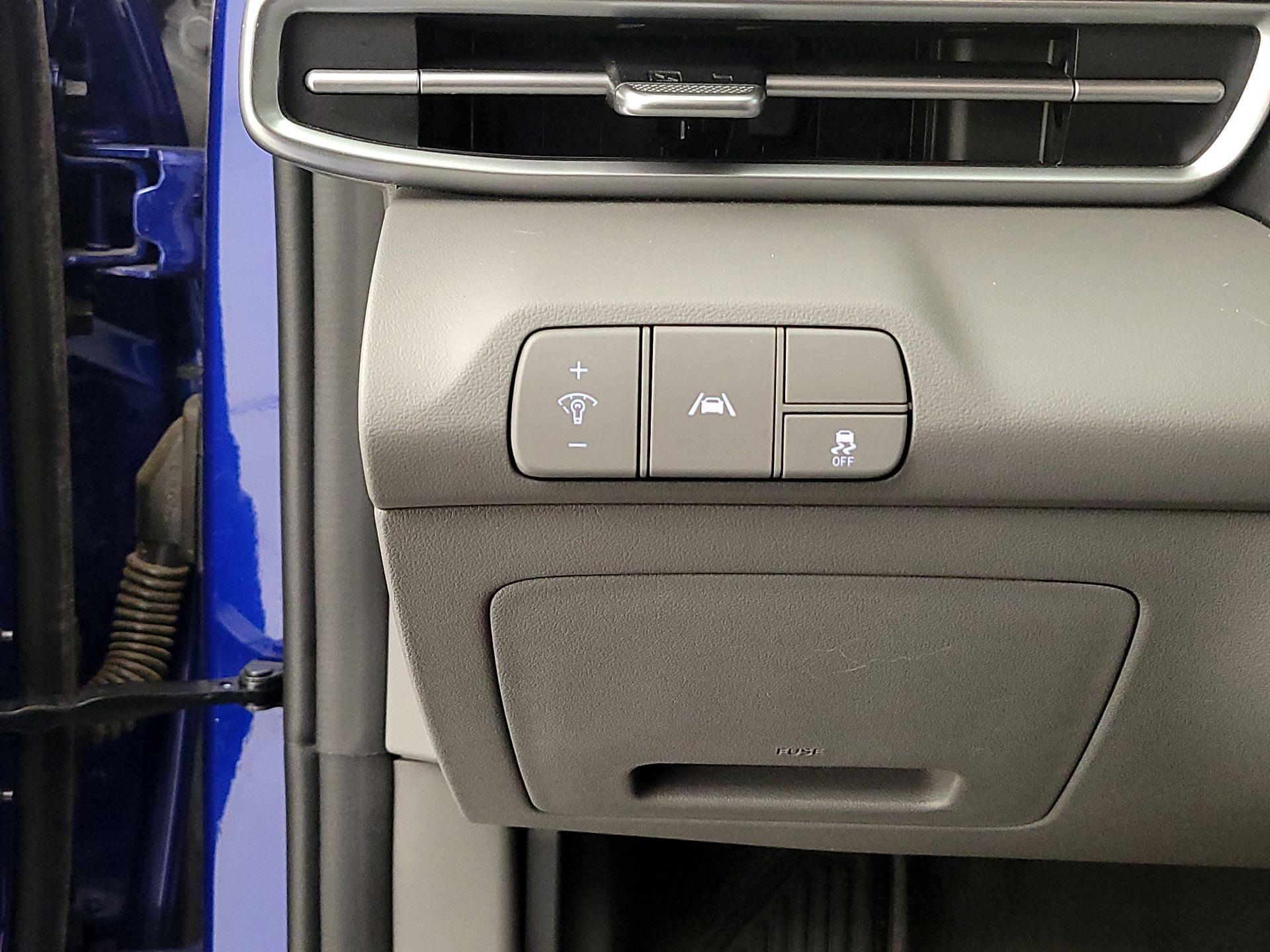 Thumbnail: 2021 Hyundai Elantra - 13