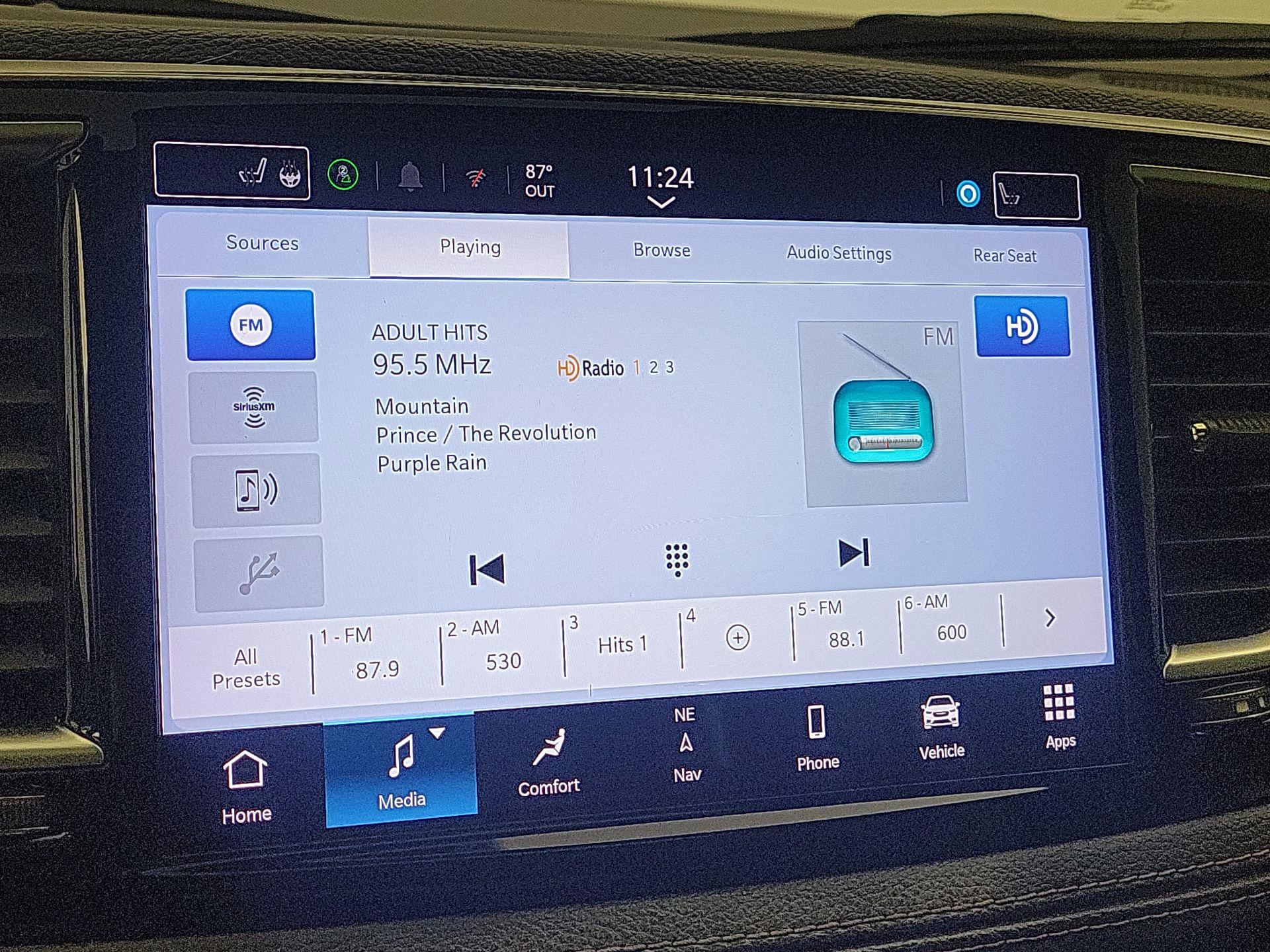Thumbnail: 2022 Chrysler Pacifica - 16