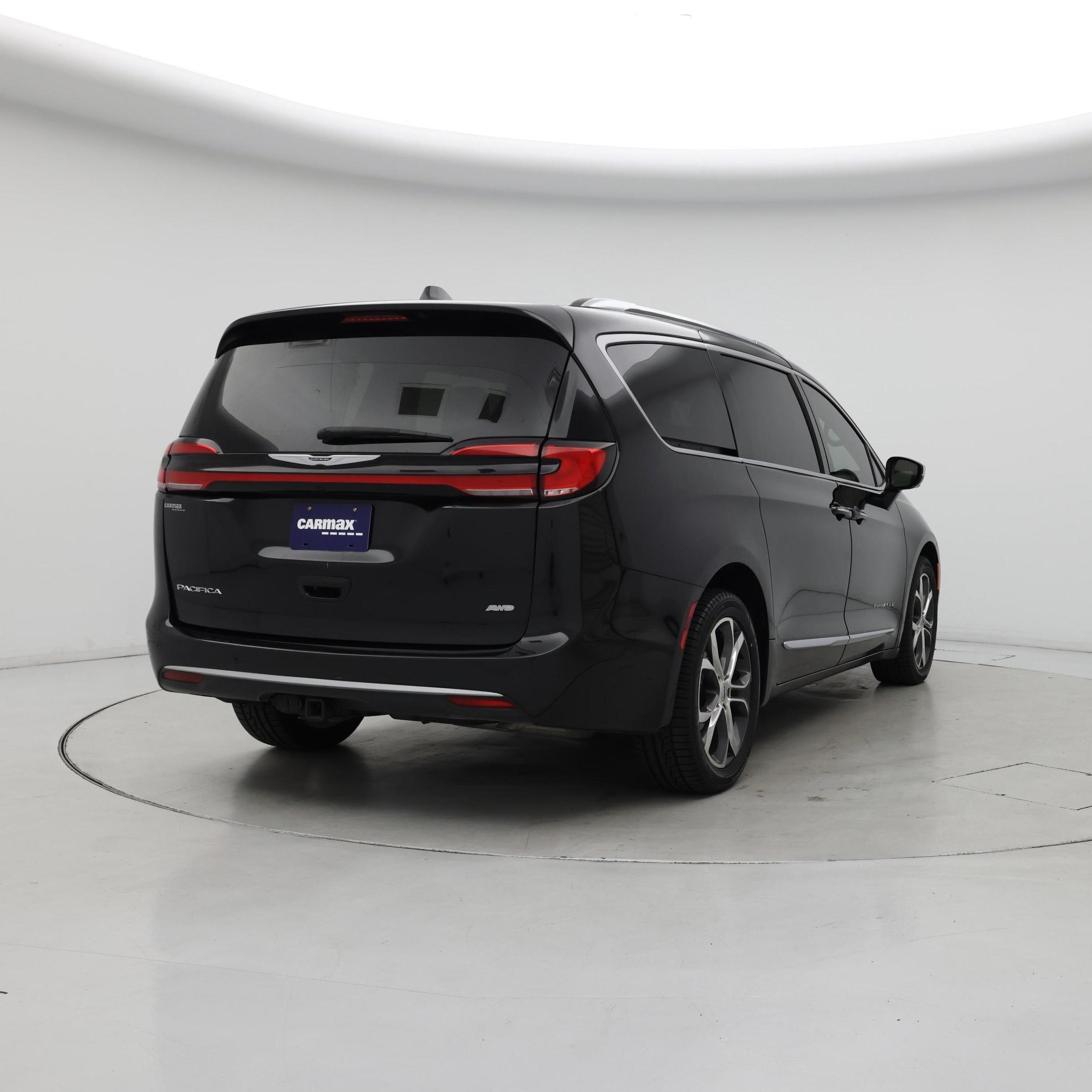 Thumbnail: 2022 Chrysler Pacifica - 8