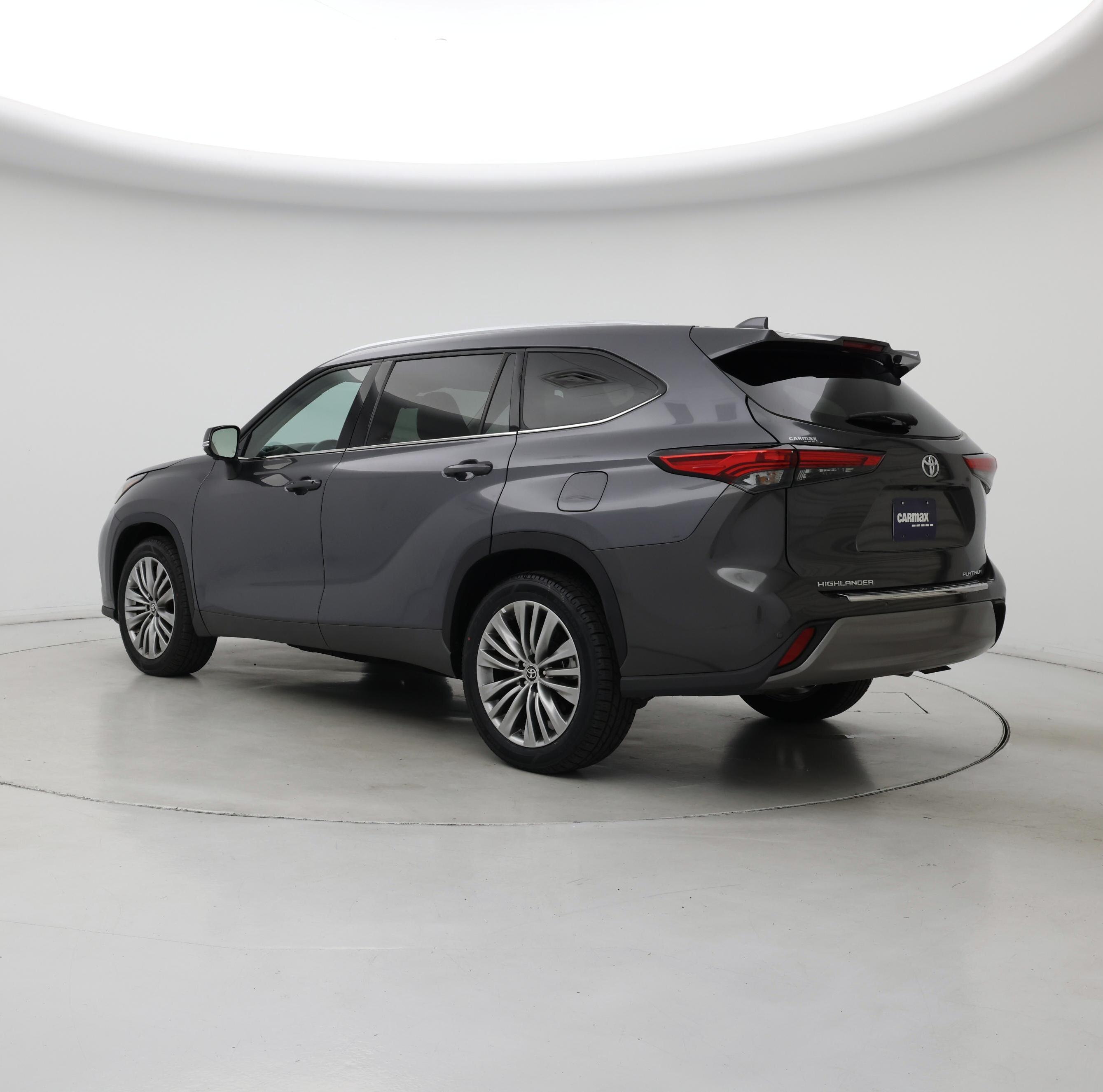 Thumbnail: 2023 Toyota Highlander - 2