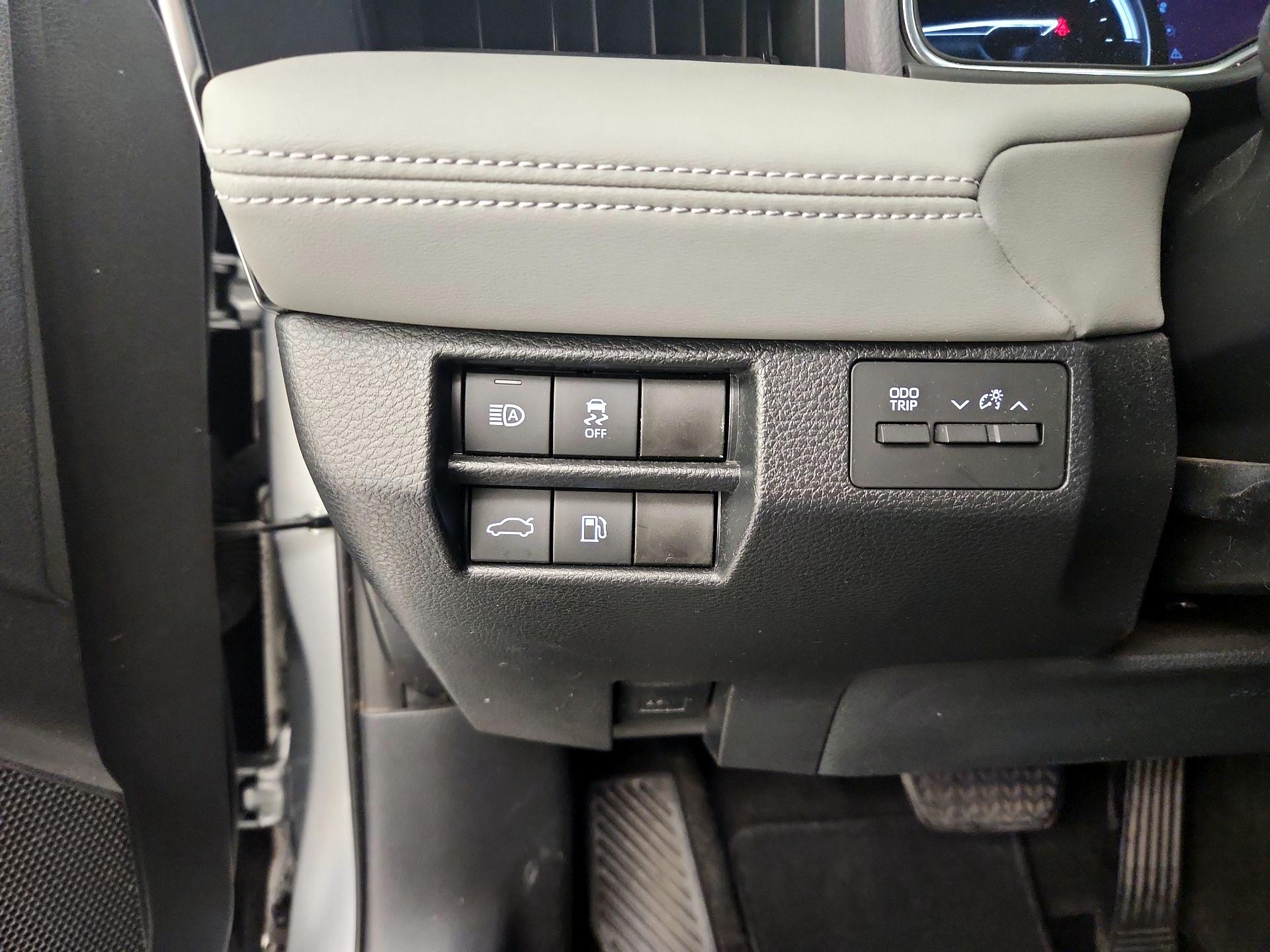 Thumbnail: 2021 Toyota Avalon - 13
