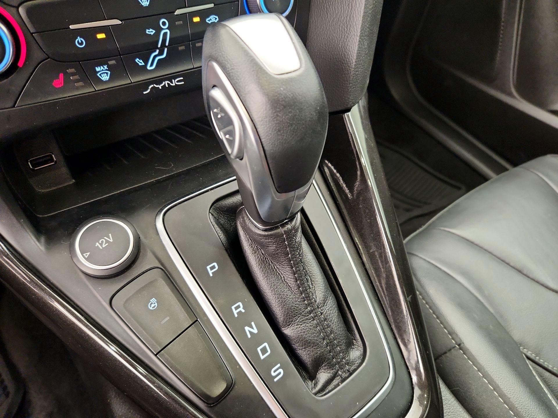 Thumbnail: 2017 Ford Focus - 15