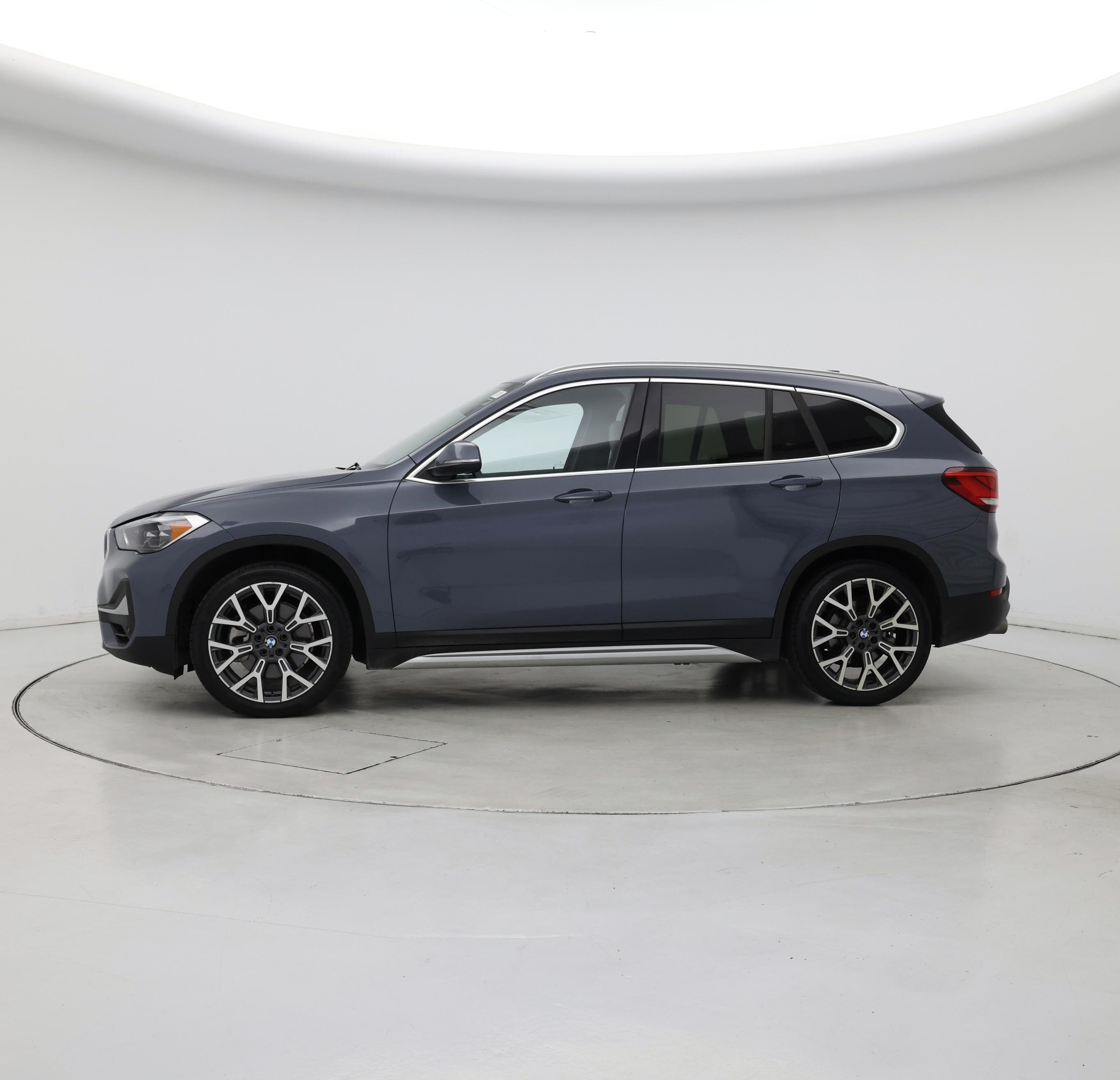 Thumbnail: 2022 BMW X1 - 3