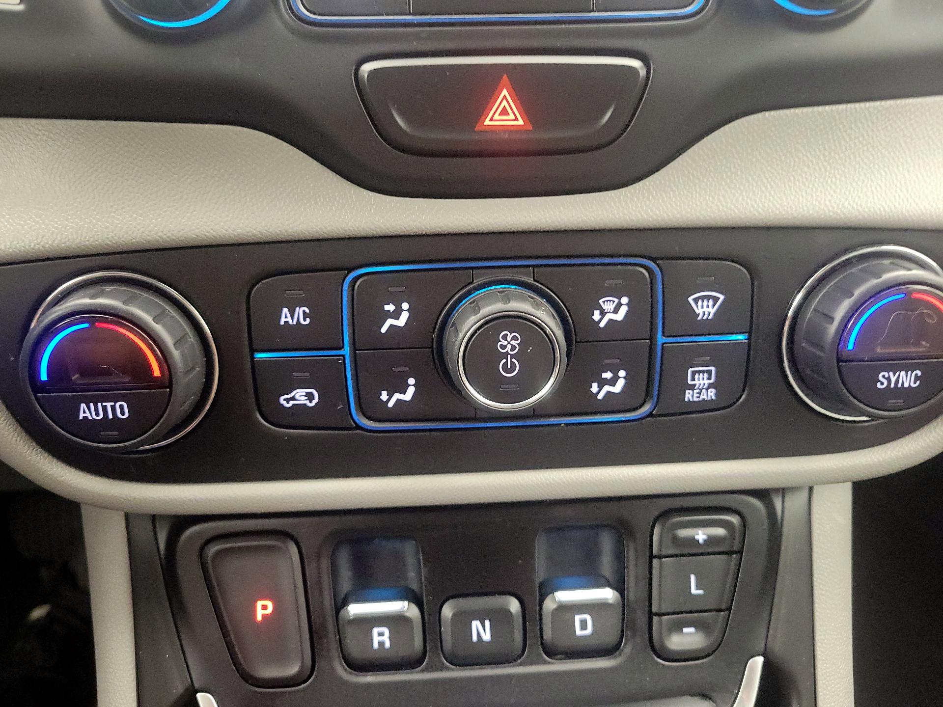 Thumbnail: 2019 GMC Terrain - 17