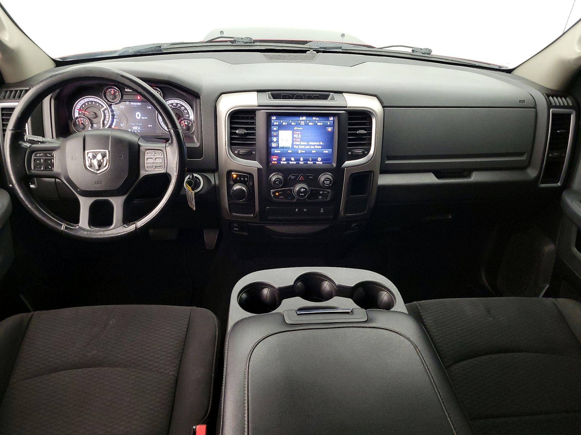 Thumbnail: 2019 RAM 1500 Classic - 9