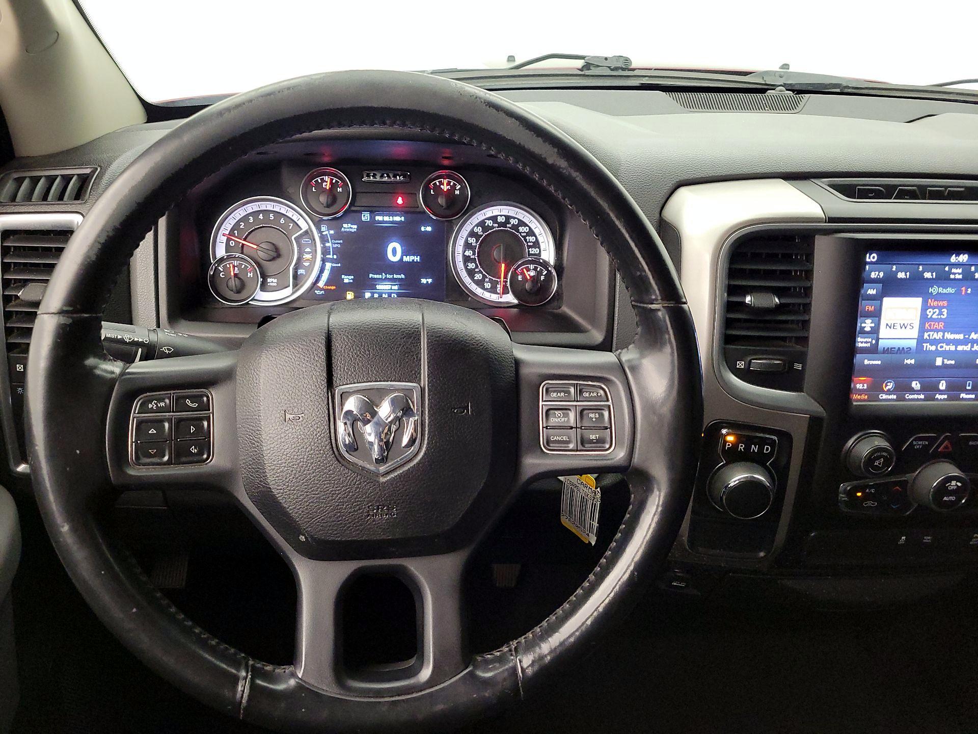 Thumbnail: 2019 RAM 1500 Classic - 10