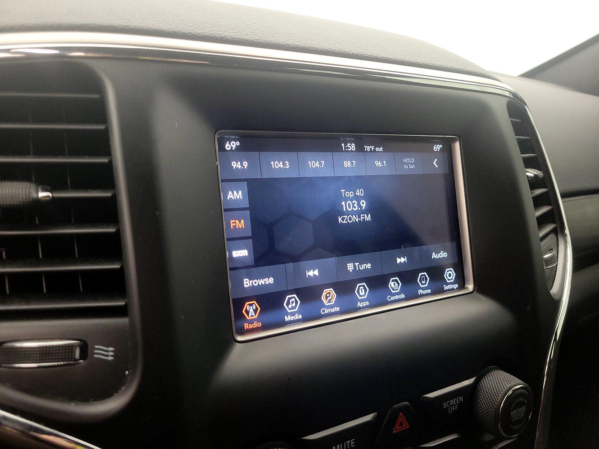 Thumbnail: 2021 Jeep Grand Cherokee - 15