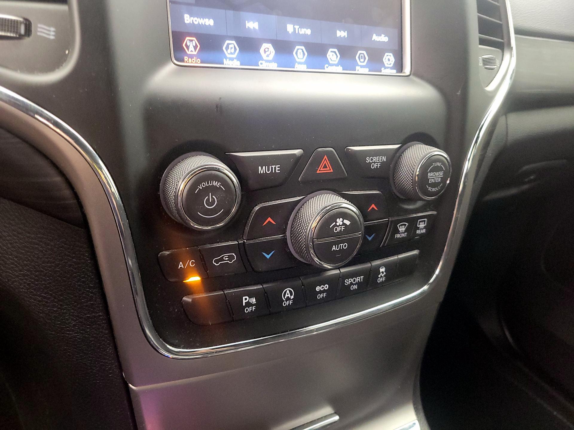 Thumbnail: 2021 Jeep Grand Cherokee - 16