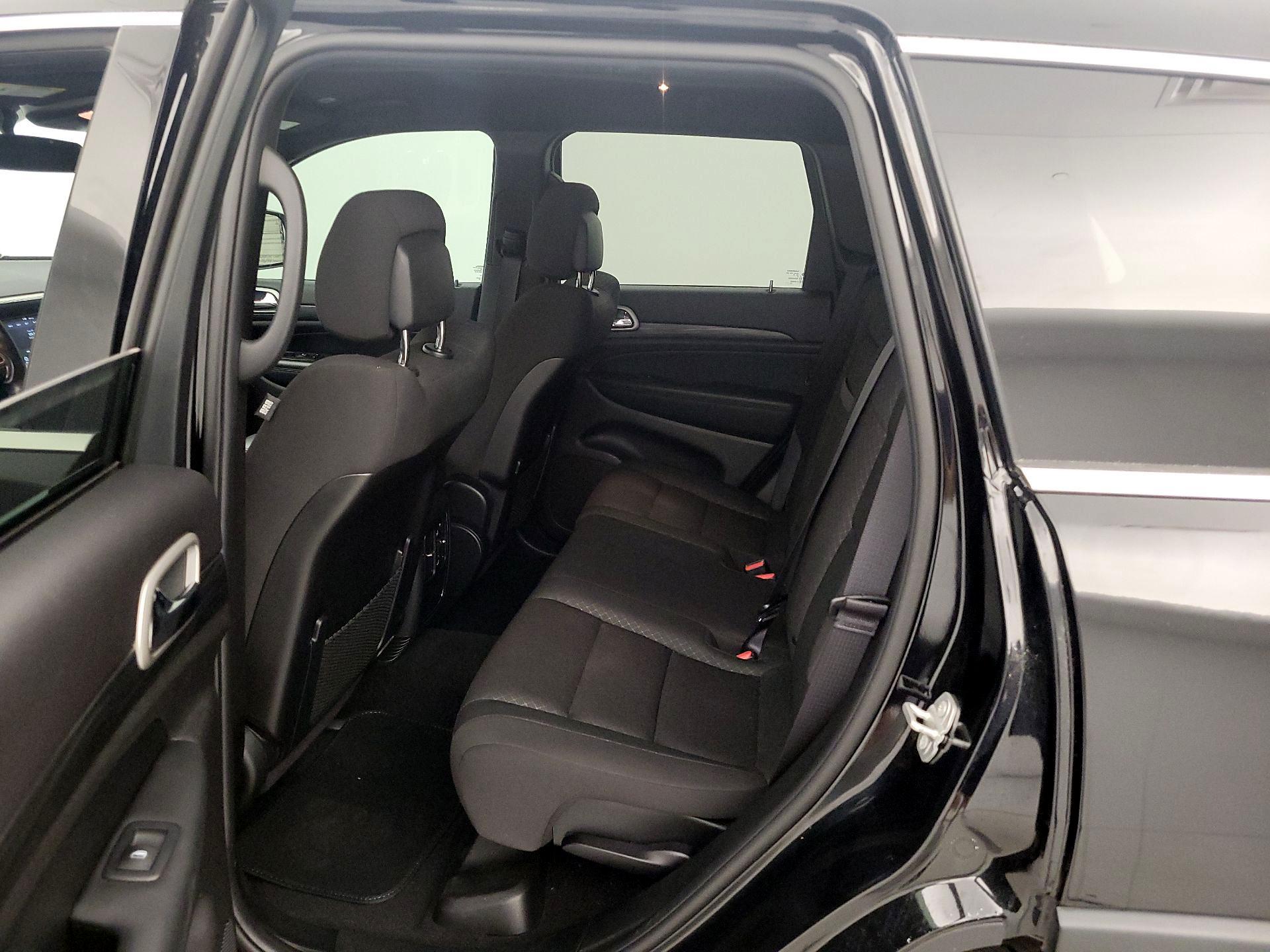 Thumbnail: 2021 Jeep Grand Cherokee - 19