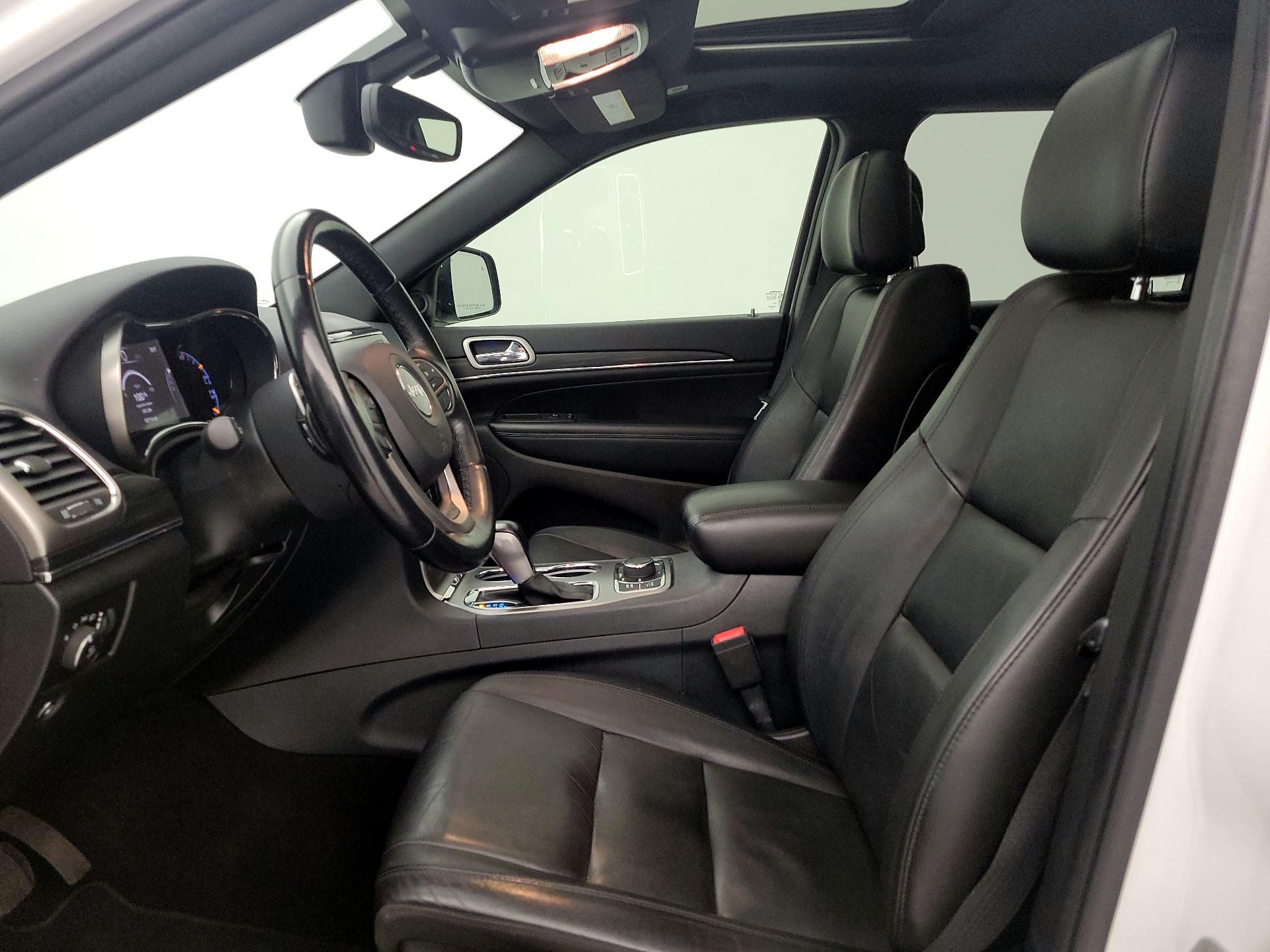 Thumbnail: 2020 Jeep Grand Cherokee - 11