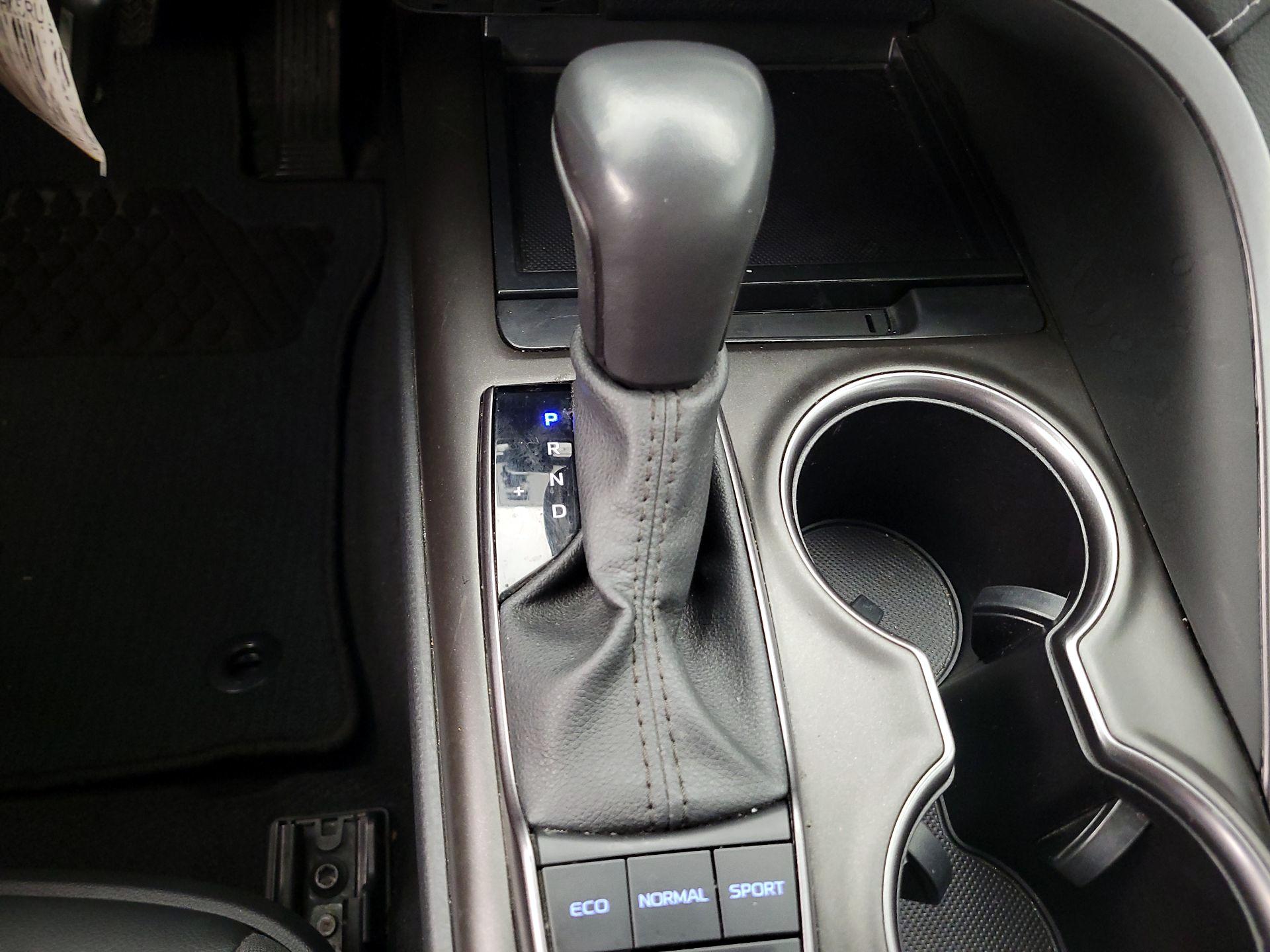 Thumbnail: 2024 Toyota Camry - 17