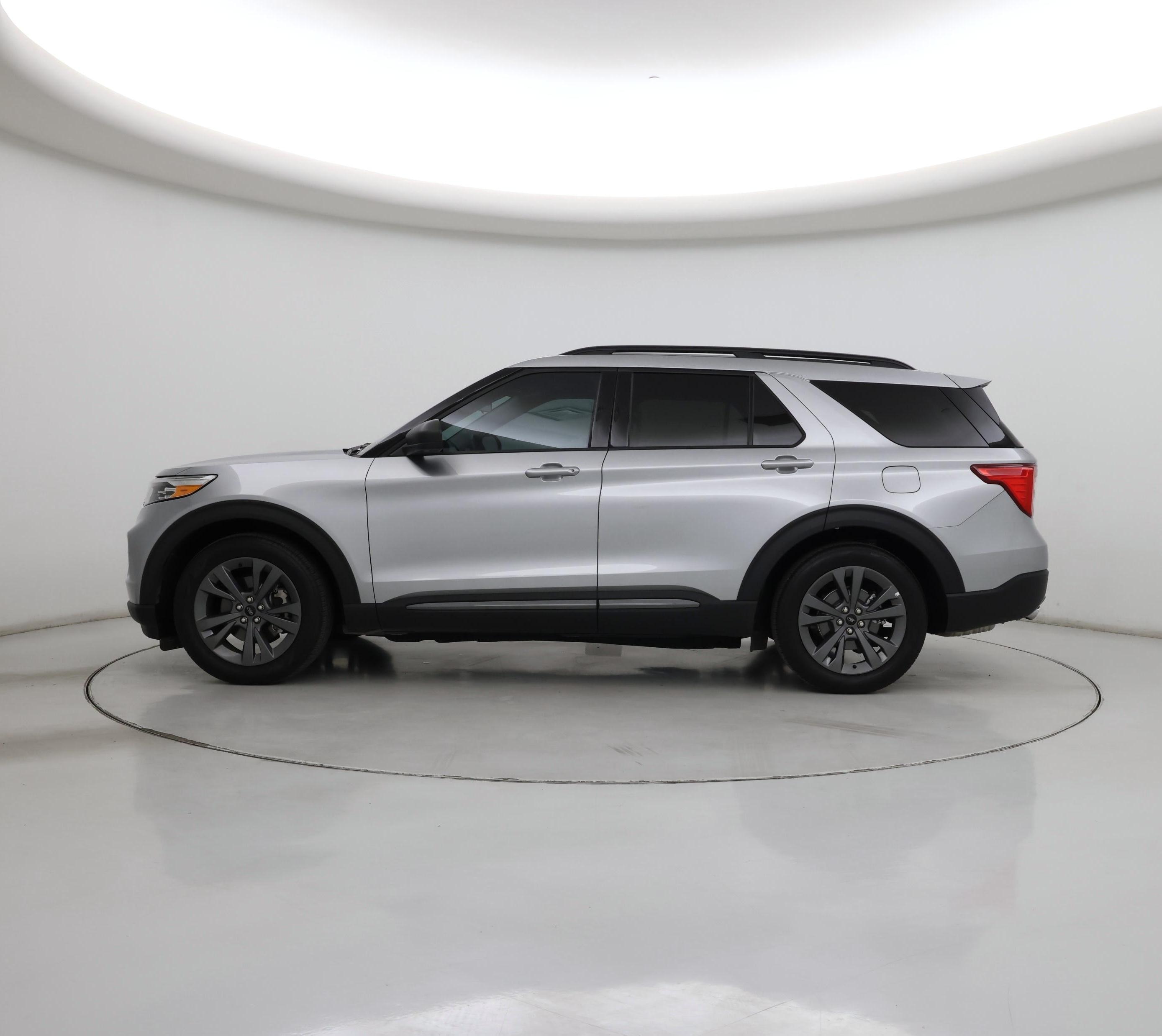Thumbnail: 2021 Ford Explorer - 3