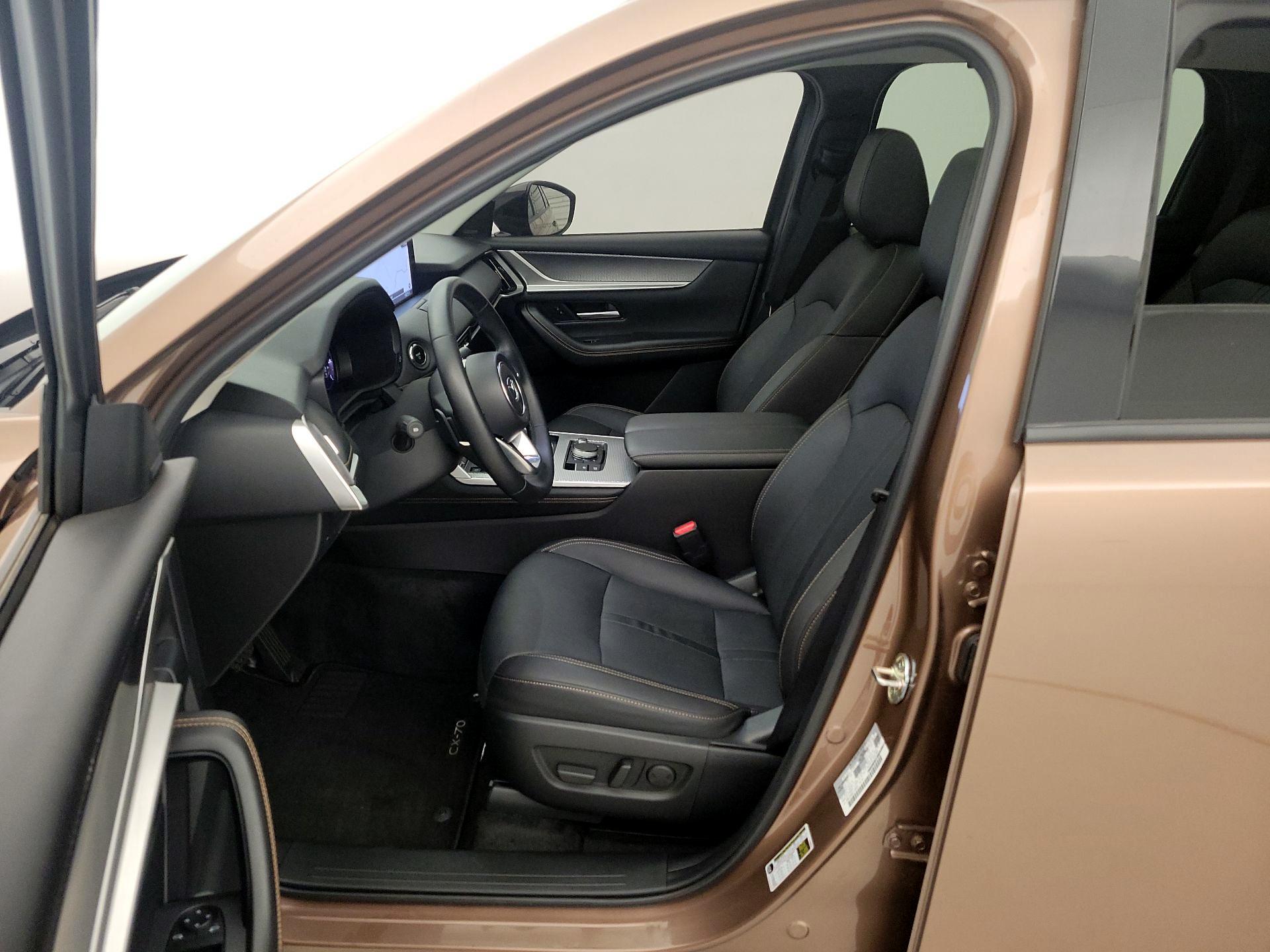 Thumbnail: 2025 Mazda CX-70 - 11