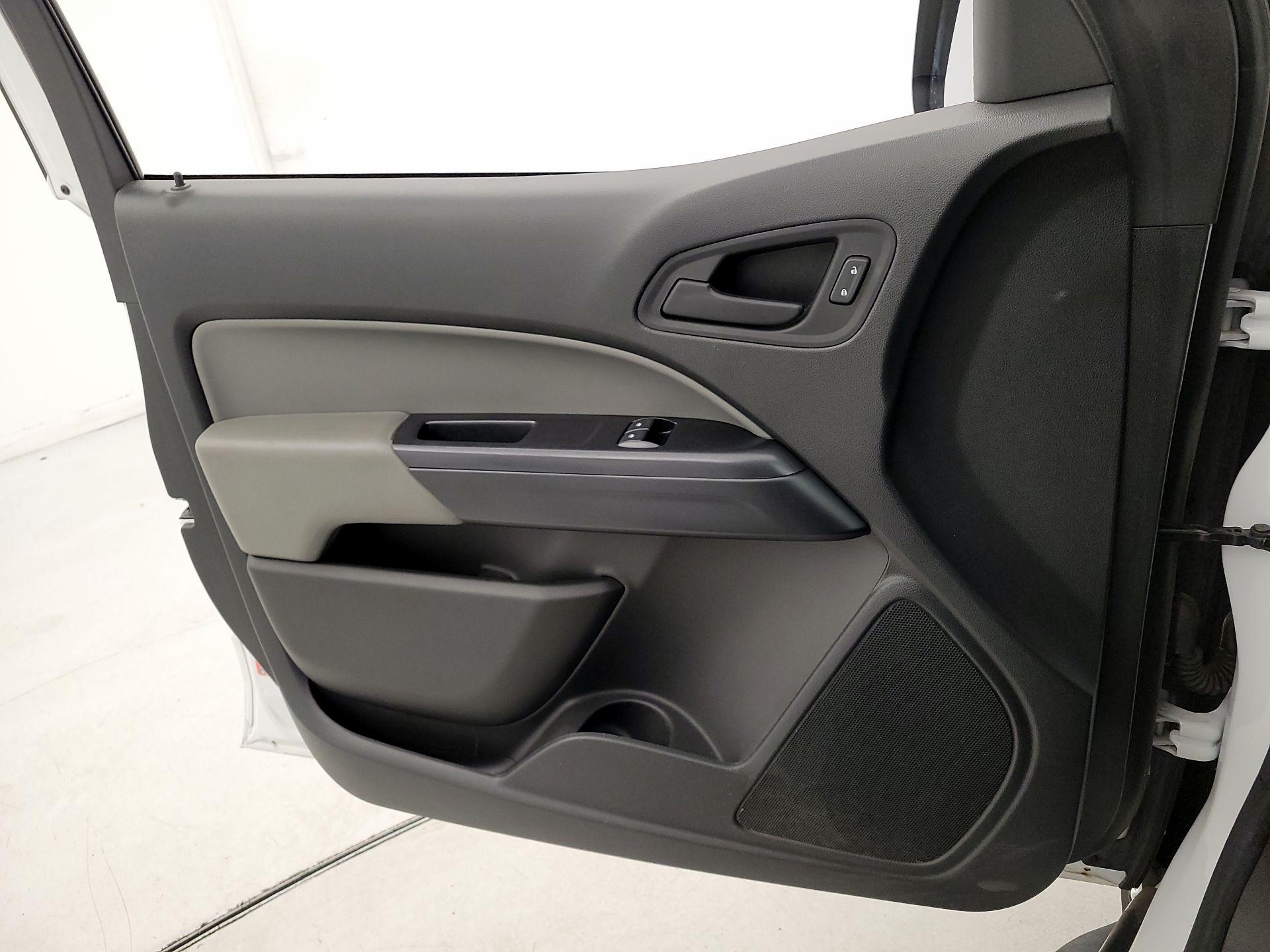 Thumbnail: 2022 Chevrolet Colorado - 12