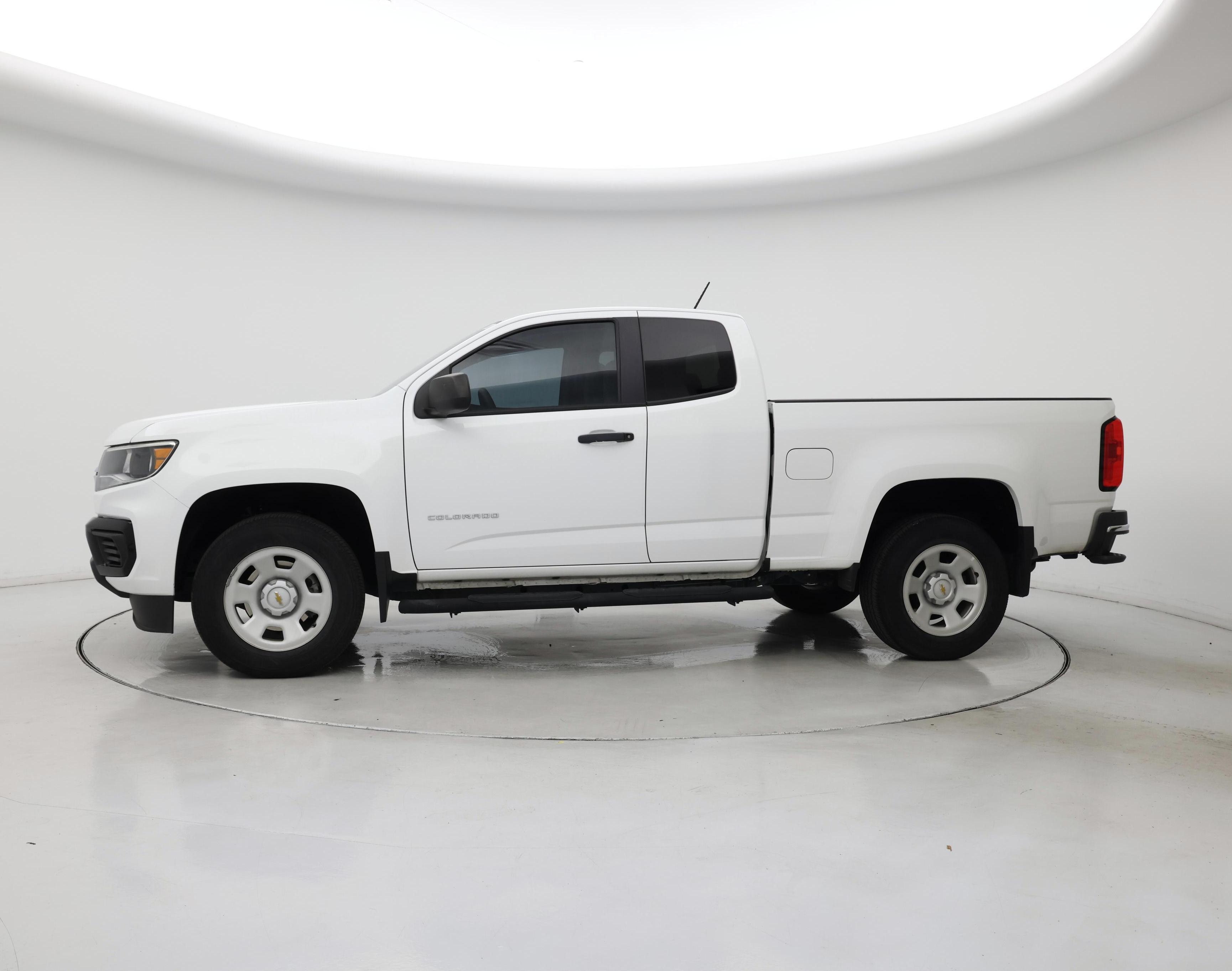 Thumbnail: 2022 Chevrolet Colorado - 3