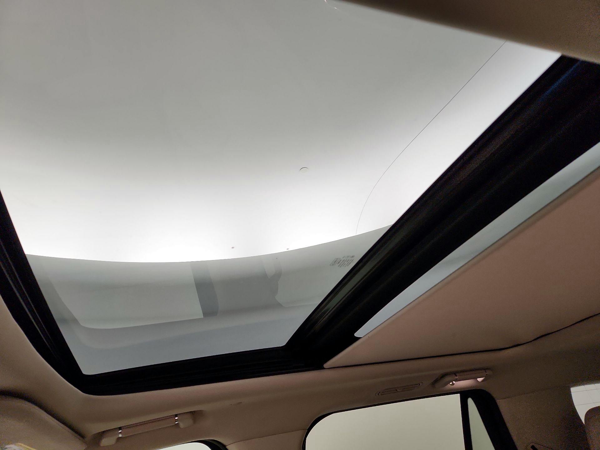 Thumbnail: 2019 Lincoln Navigator - 19