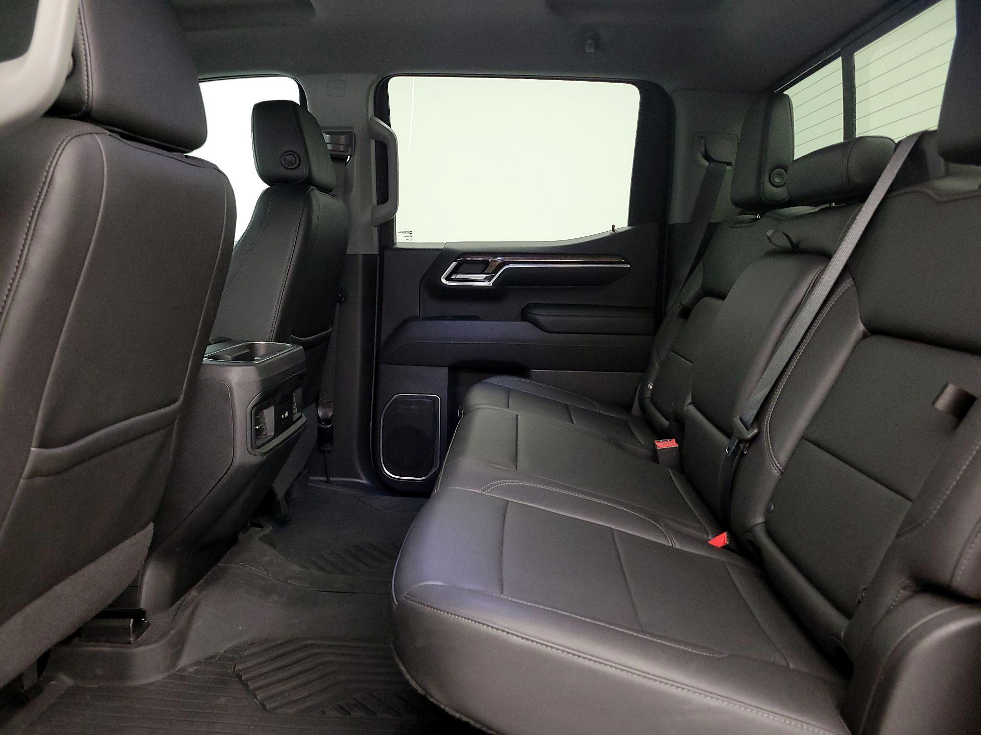 Thumbnail: 2022 Chevrolet Silverado 1500 - 19