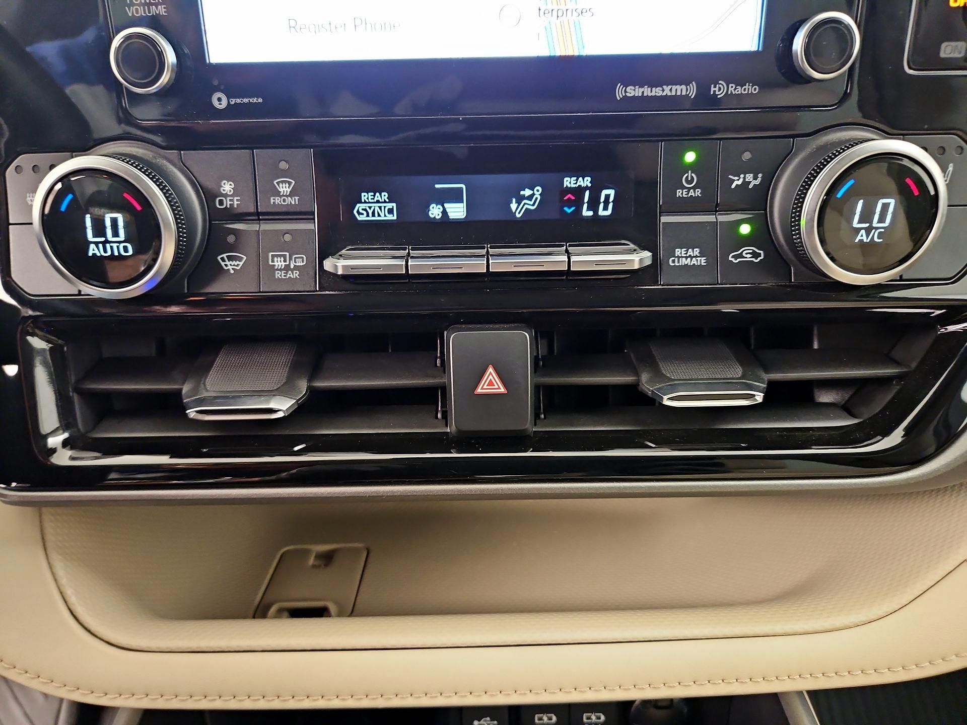 Thumbnail: 2021 Toyota Highlander - 17