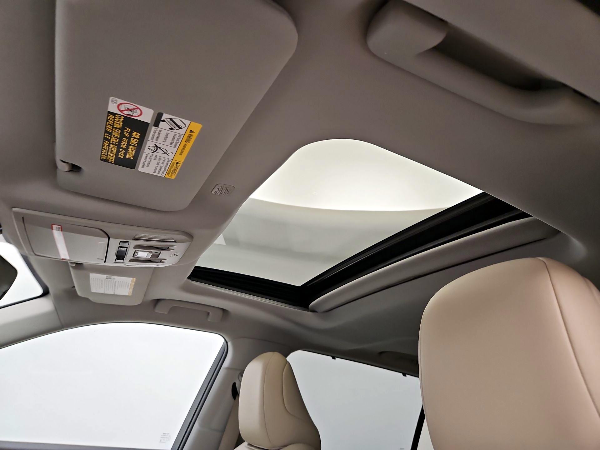 Thumbnail: 2021 Toyota Highlander - 20