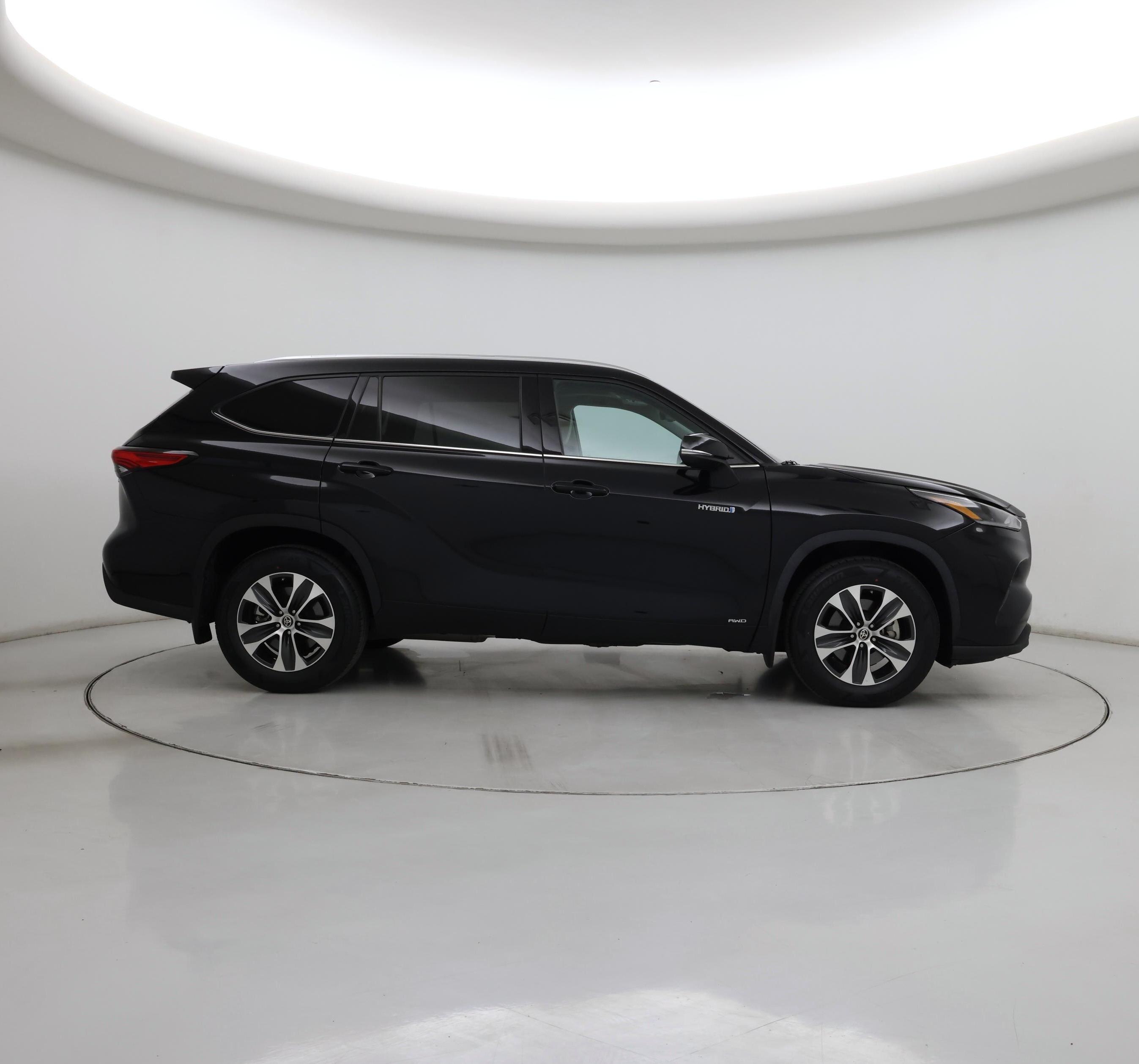 Thumbnail: 2021 Toyota Highlander - 7