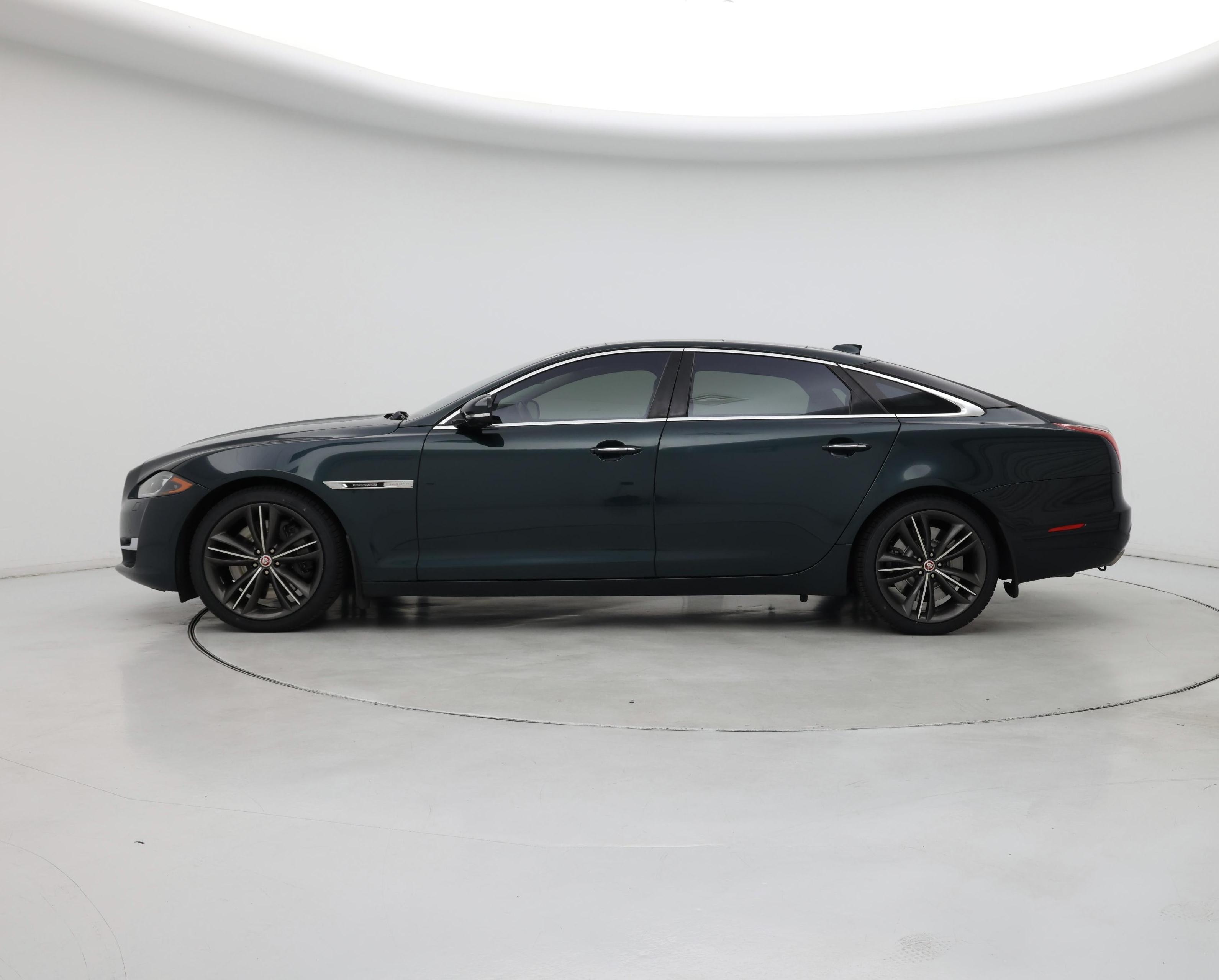 Thumbnail: 2019 Jaguar XJ - 3