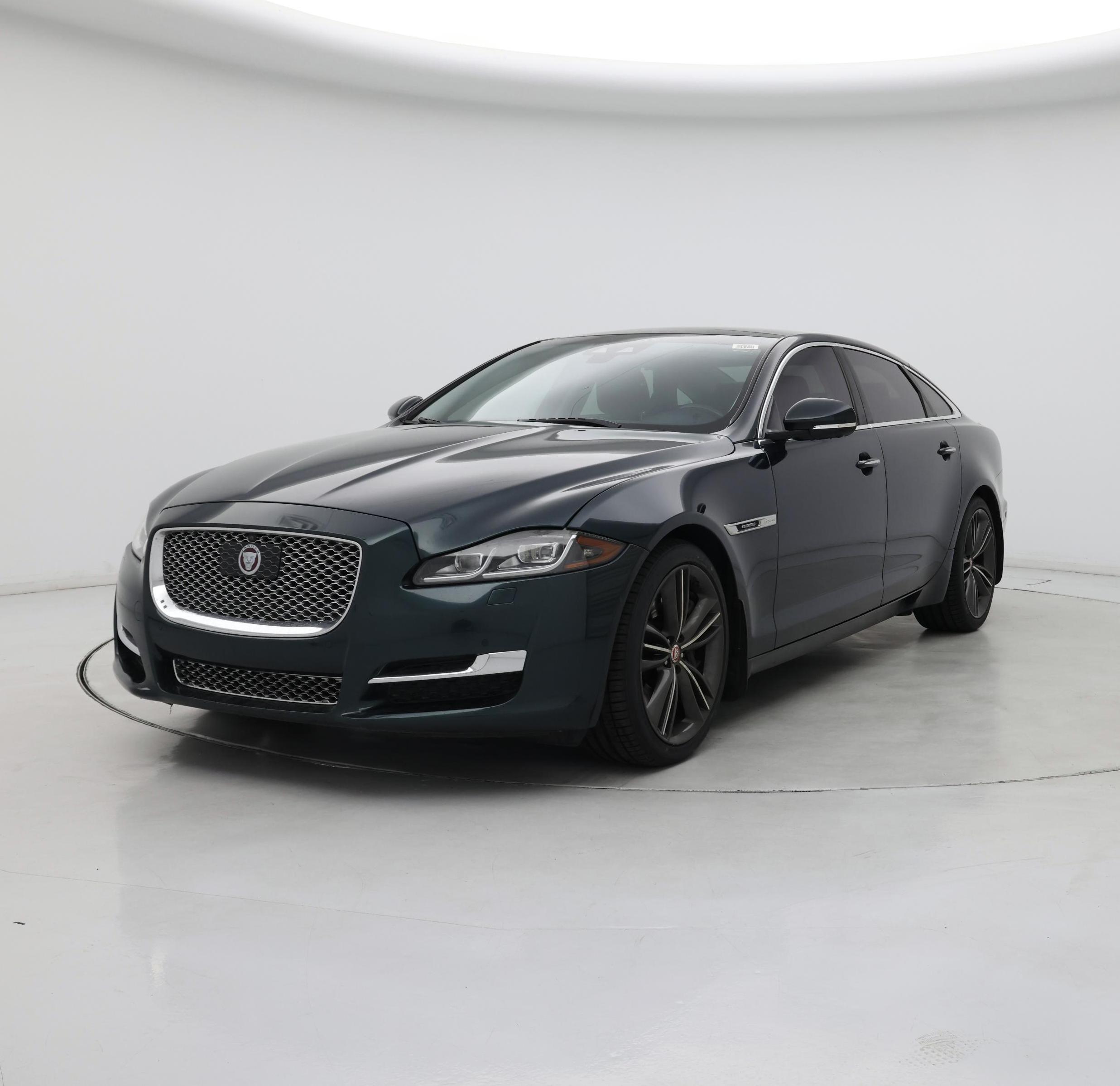 Thumbnail: 2019 Jaguar XJ - 4