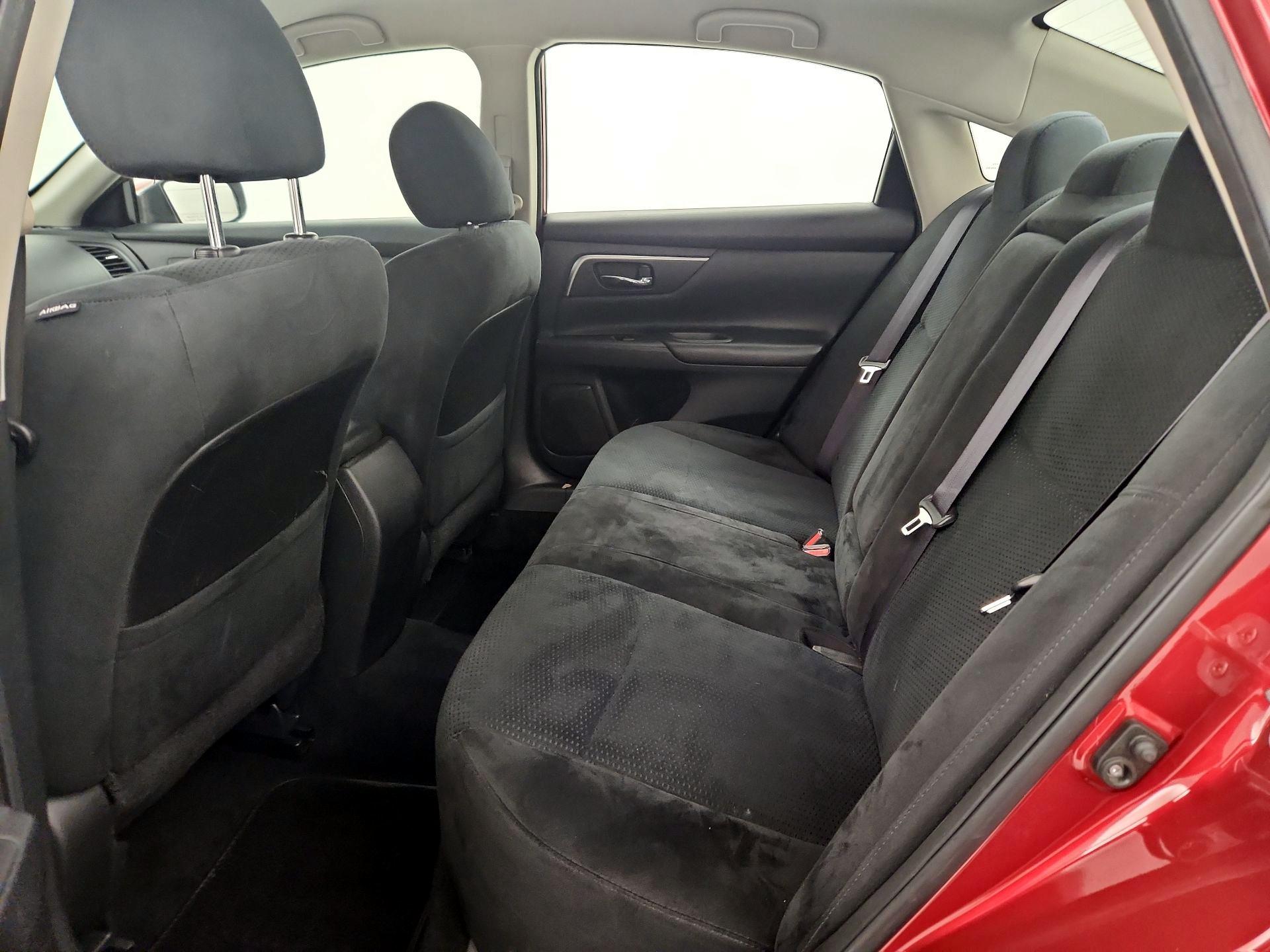 Thumbnail: 2015 Nissan Altima - 19