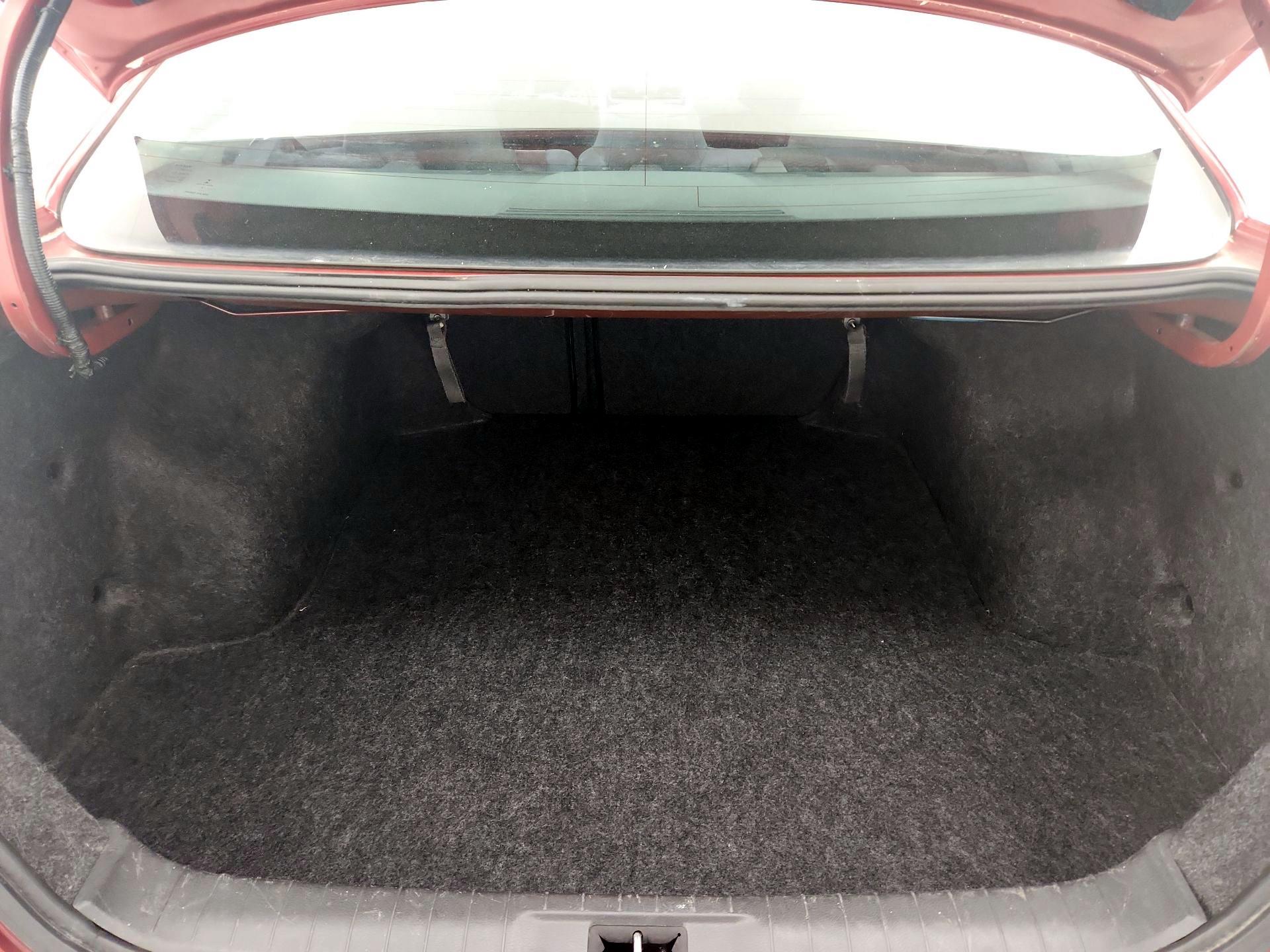 Thumbnail: 2015 Nissan Altima - 20