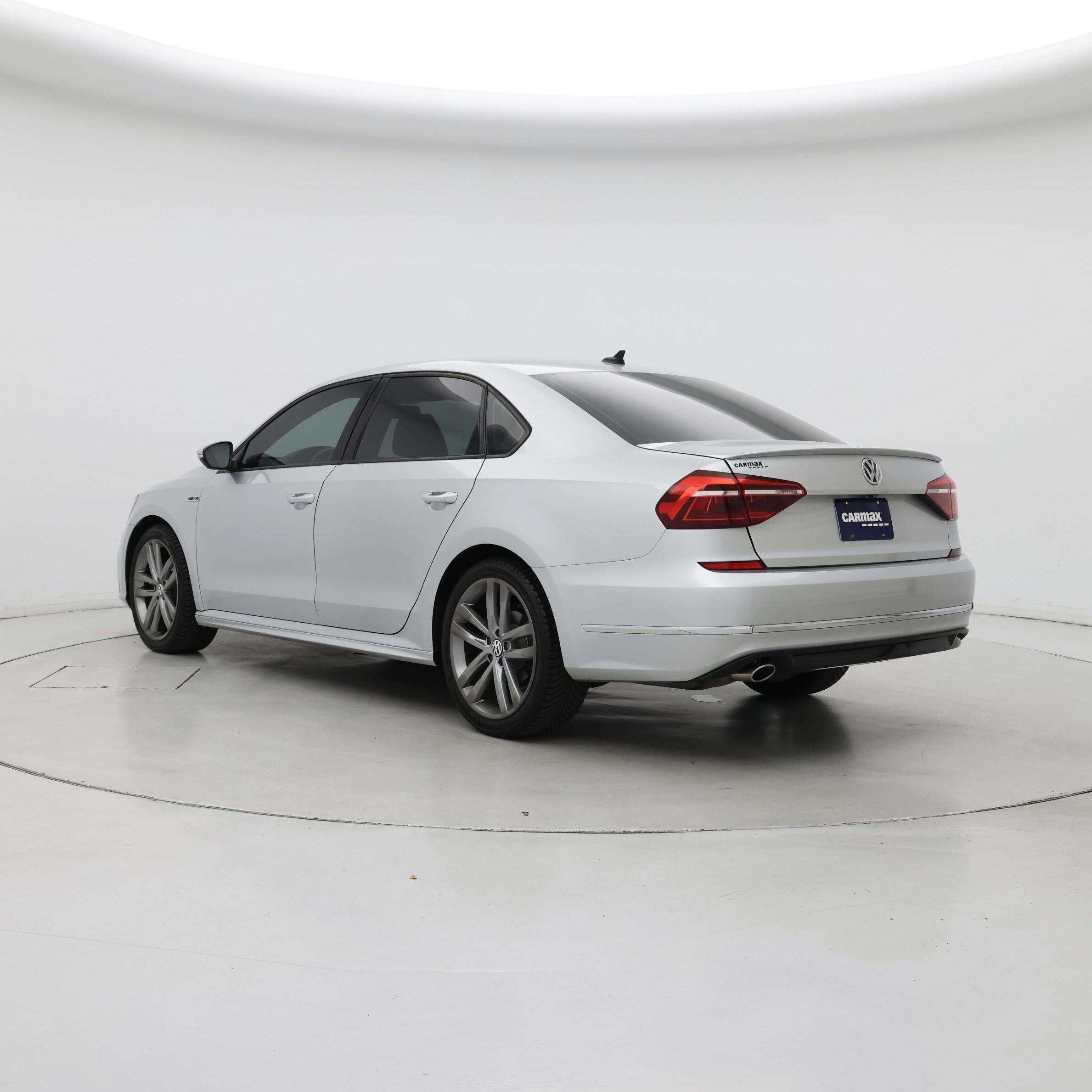 Thumbnail: 2018 Volkswagen Passat - 2
