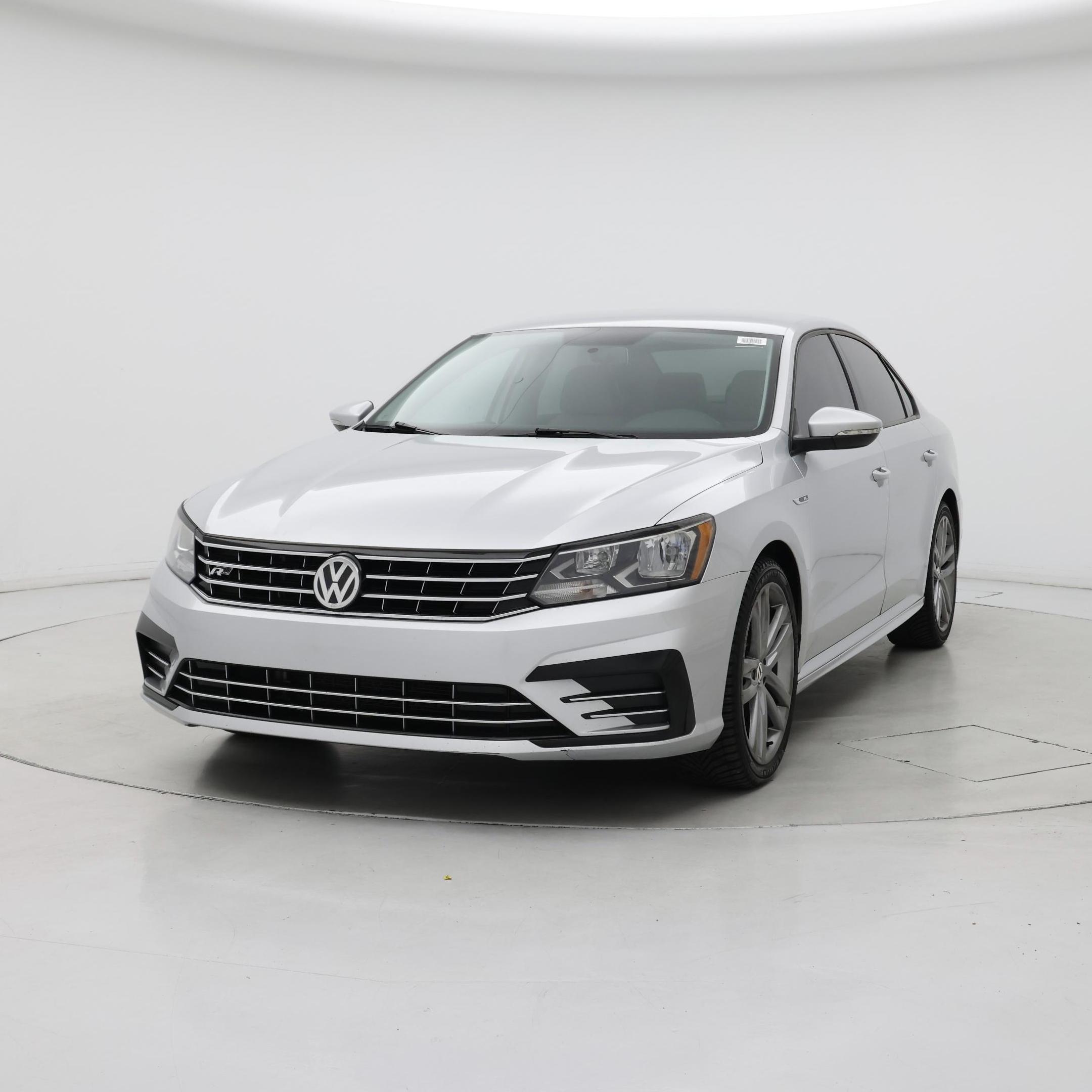 Thumbnail: 2018 Volkswagen Passat - 4