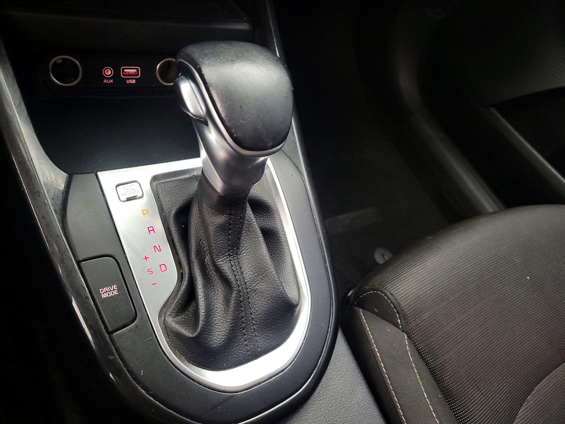 Thumbnail: 2019 Kia Forte - 17