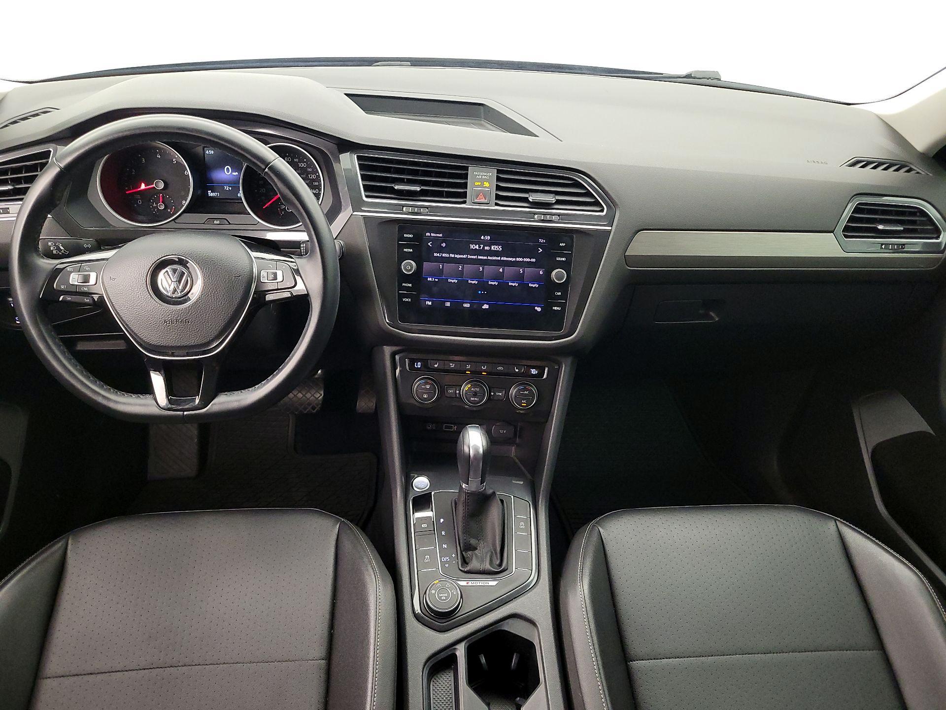 Thumbnail: 2018 Volkswagen Tiguan - 9