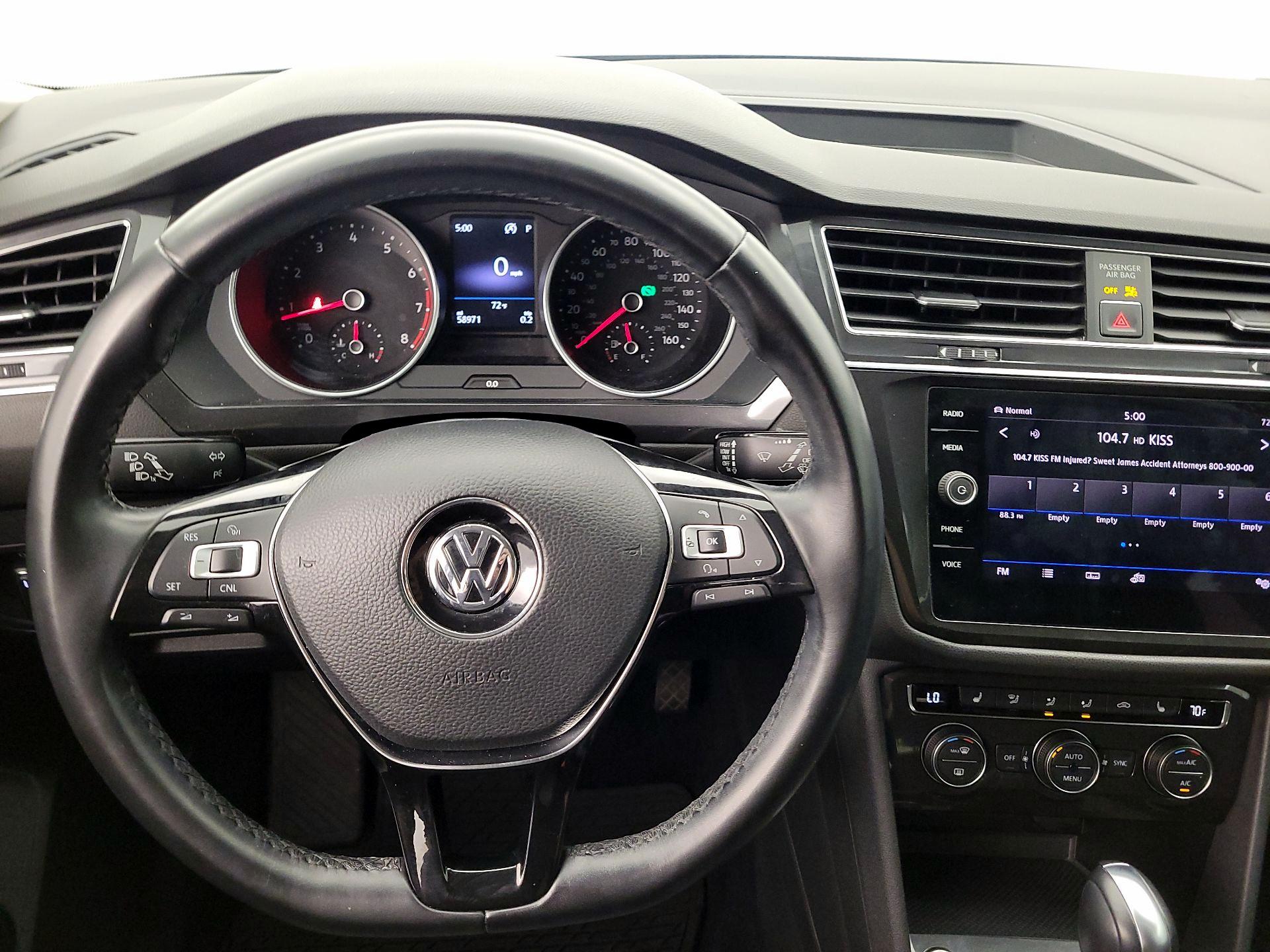 Thumbnail: 2018 Volkswagen Tiguan - 10