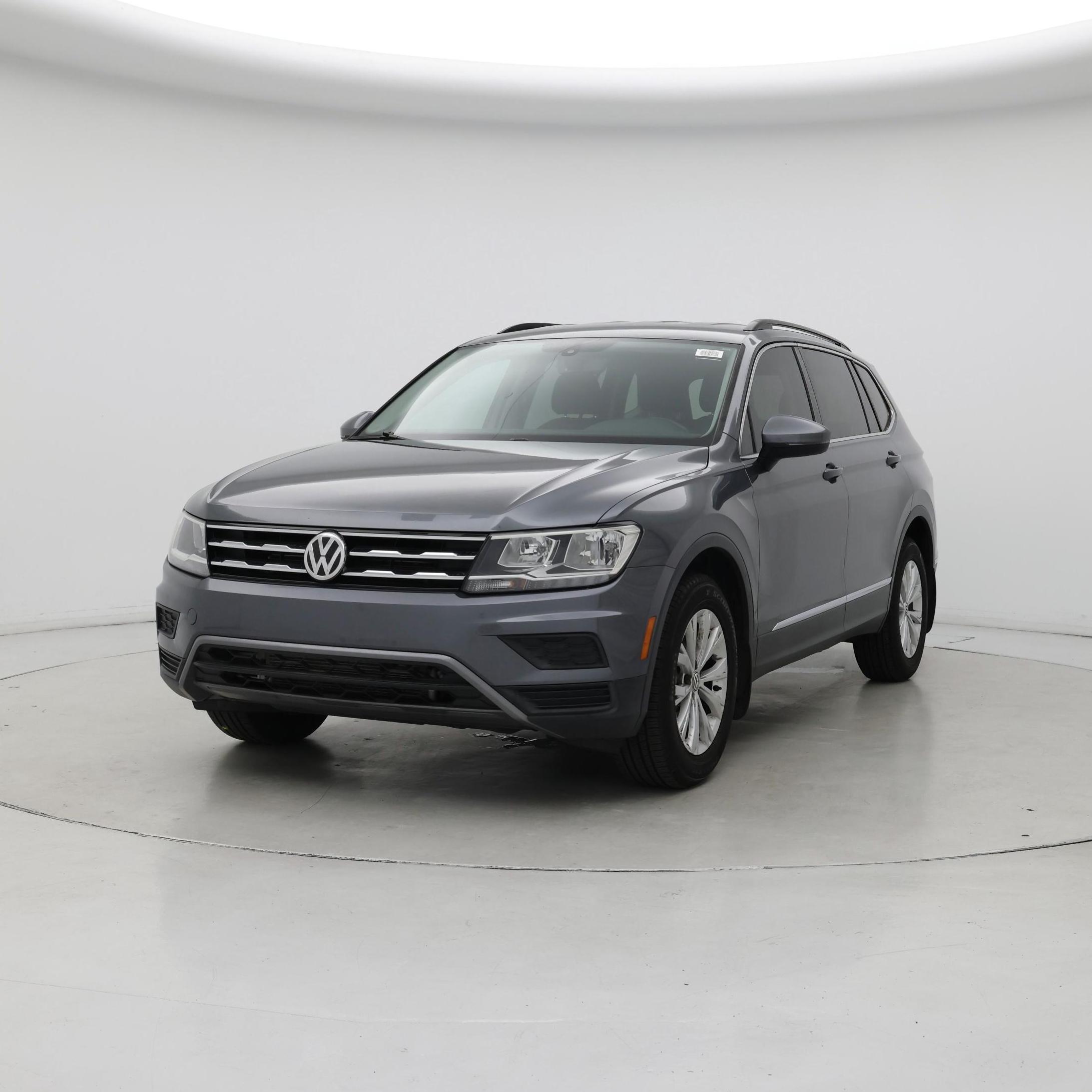 Thumbnail: 2018 Volkswagen Tiguan - 4