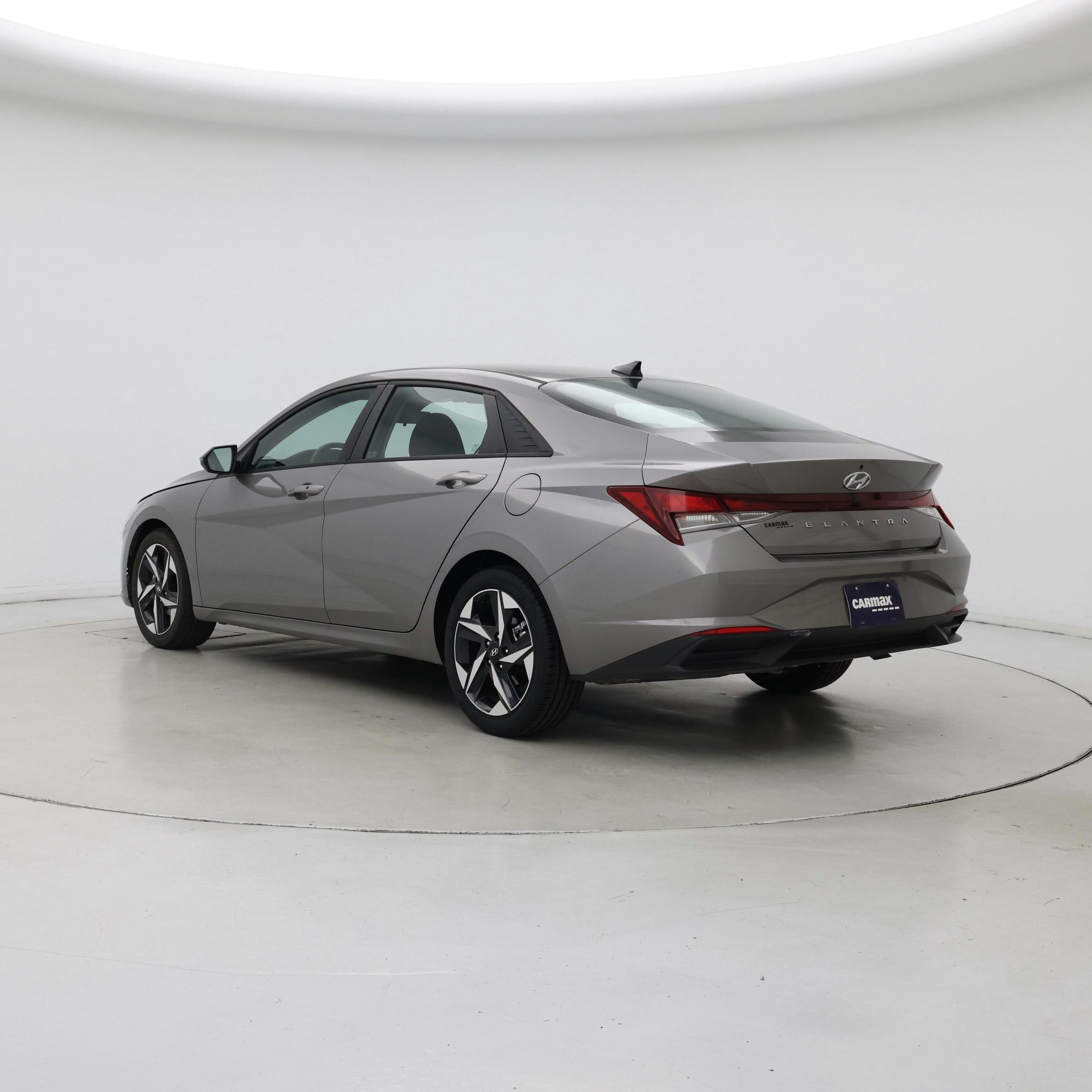 Thumbnail: 2023 Hyundai Elantra - 2