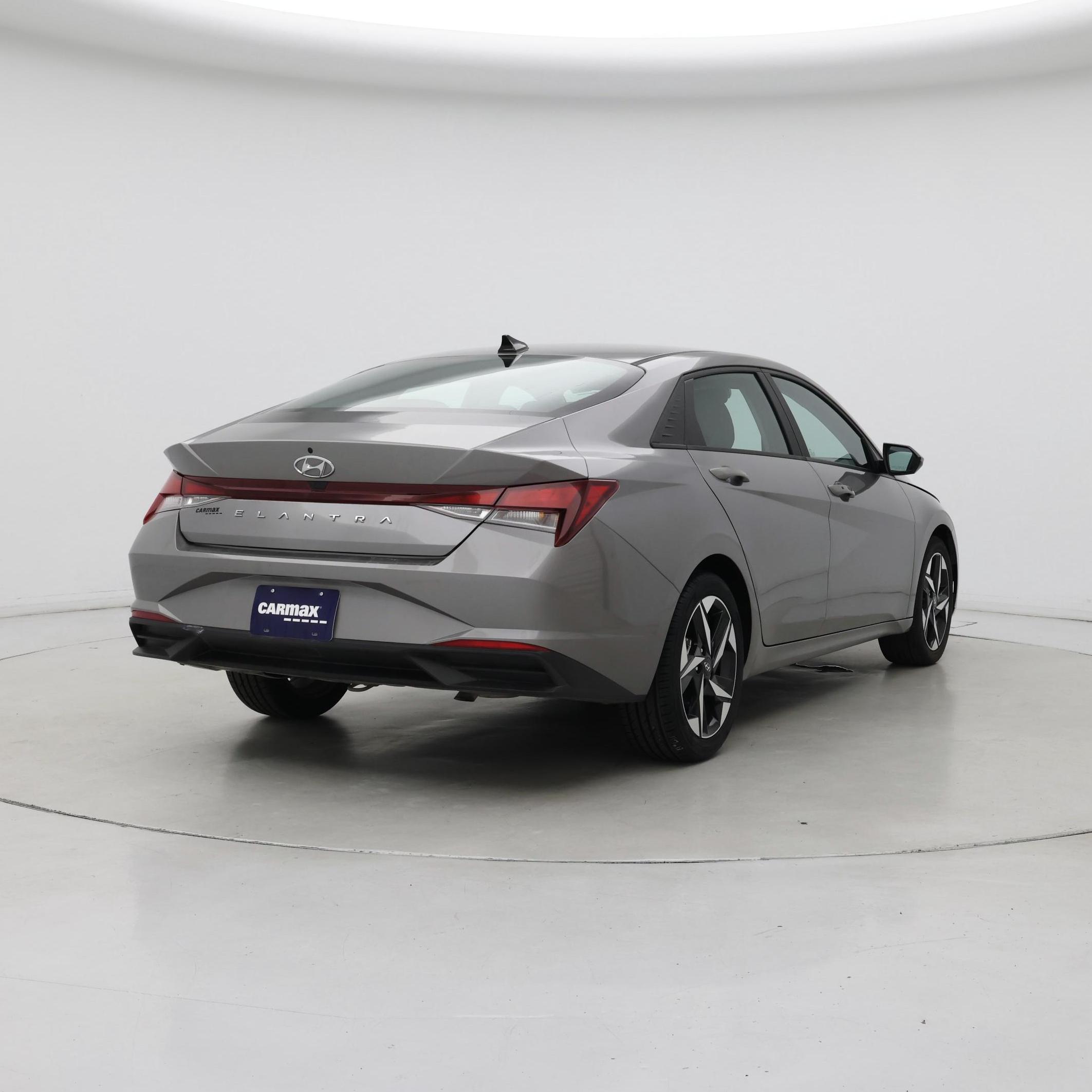 Thumbnail: 2023 Hyundai Elantra - 8