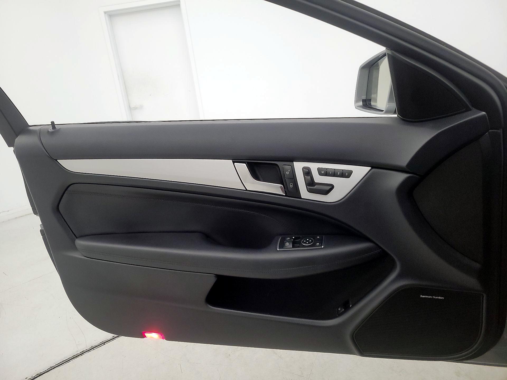 Thumbnail: 2015 Mercedes-Benz C-Class - 12