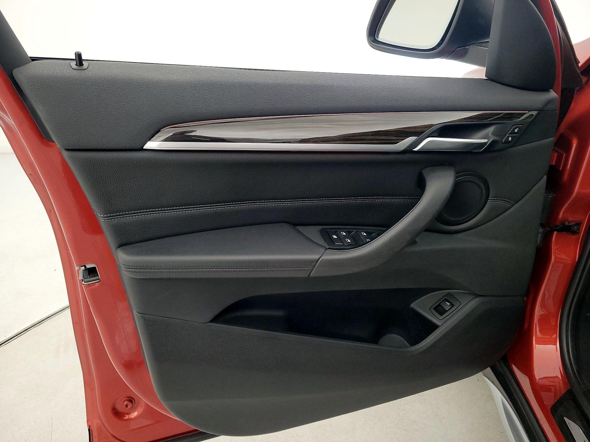 Thumbnail: 2018 BMW X1 - 12