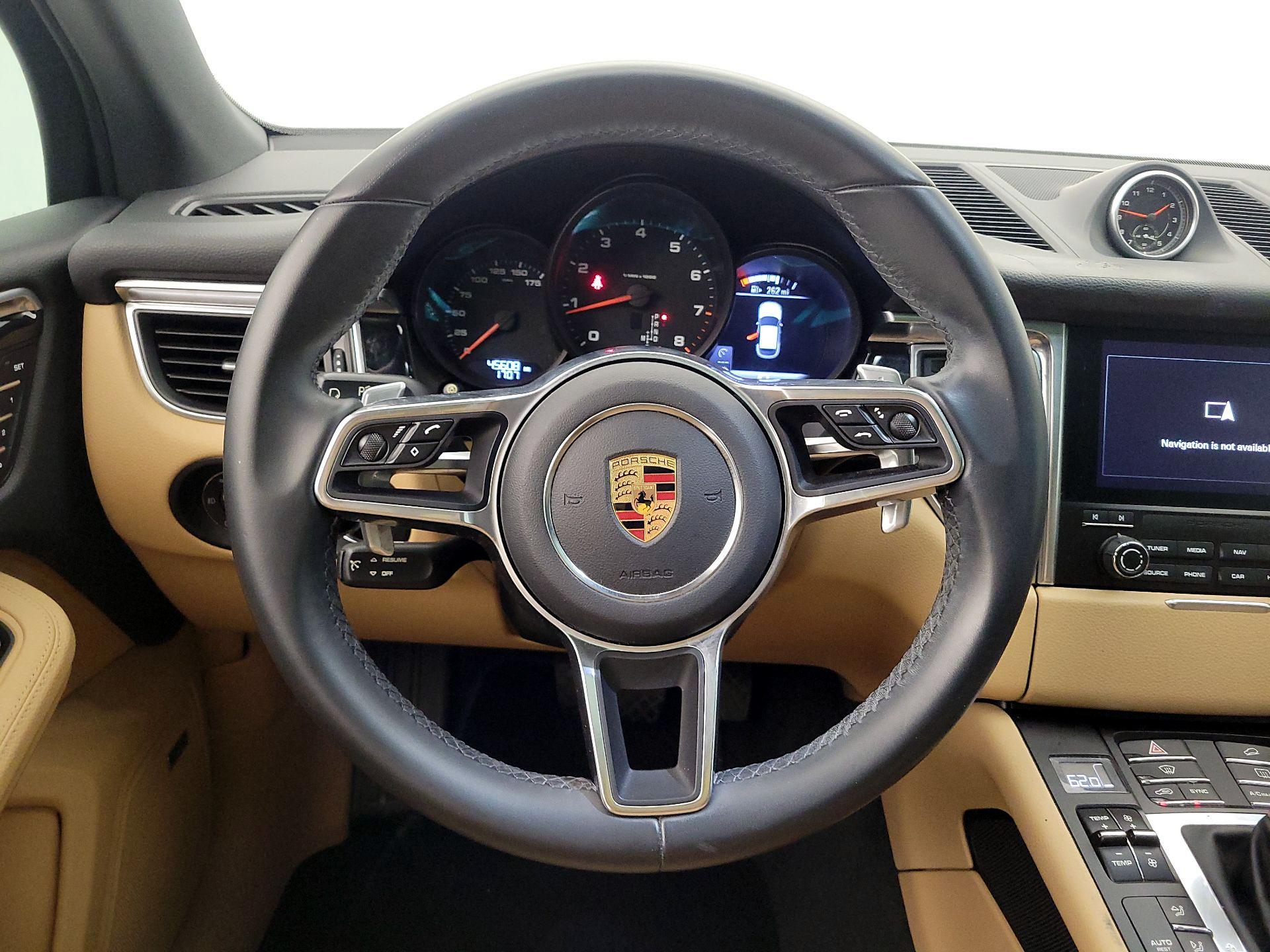 Thumbnail: 2018 Porsche Macan - 10