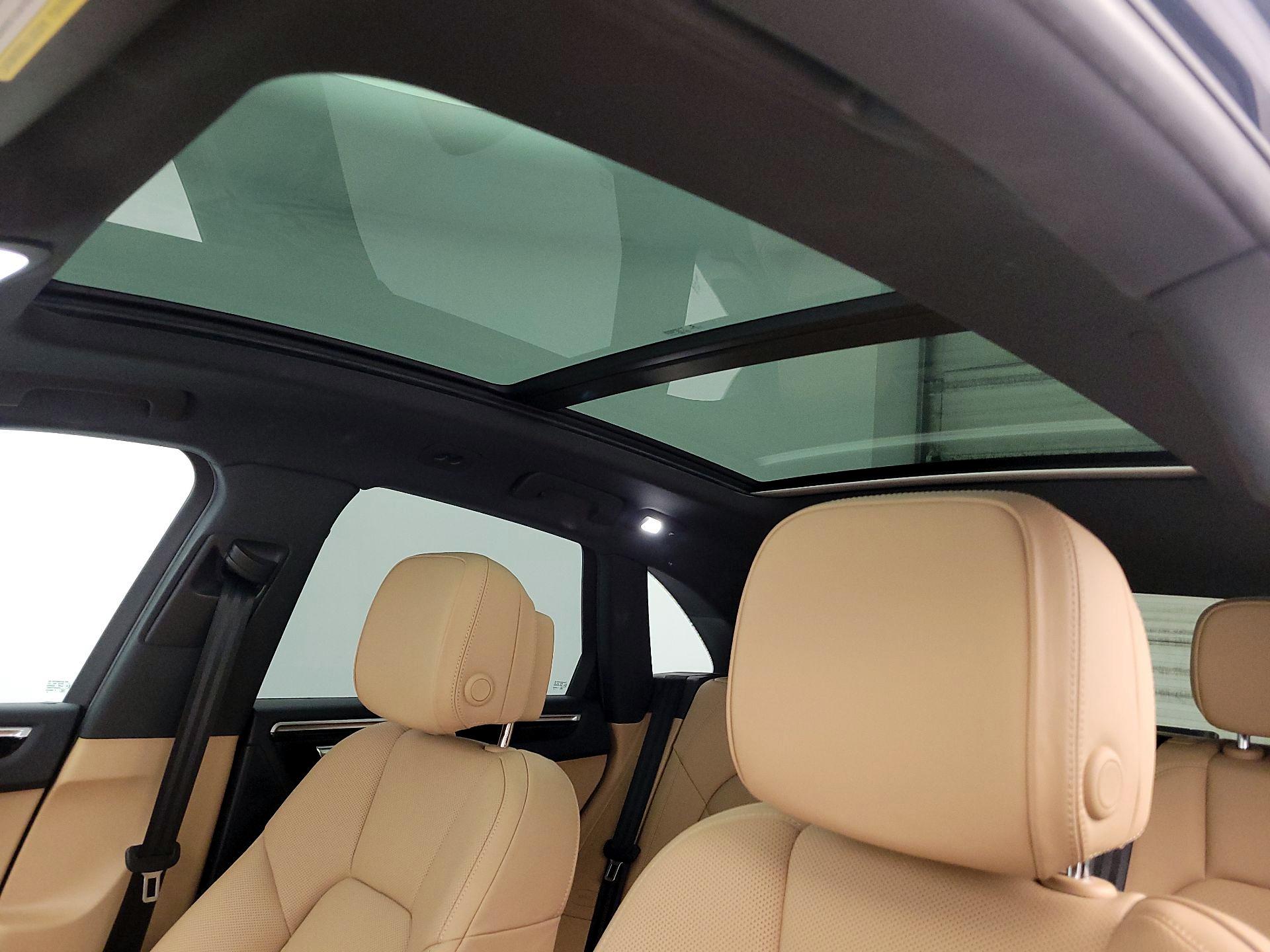 Thumbnail: 2018 Porsche Macan - 19