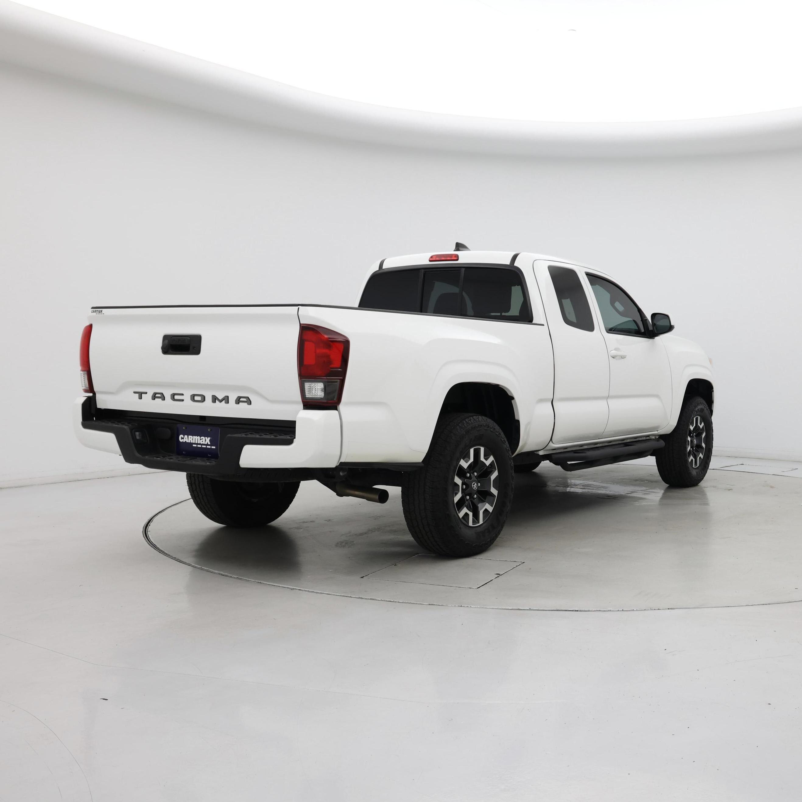 Thumbnail: 2023 Toyota Tacoma - 8