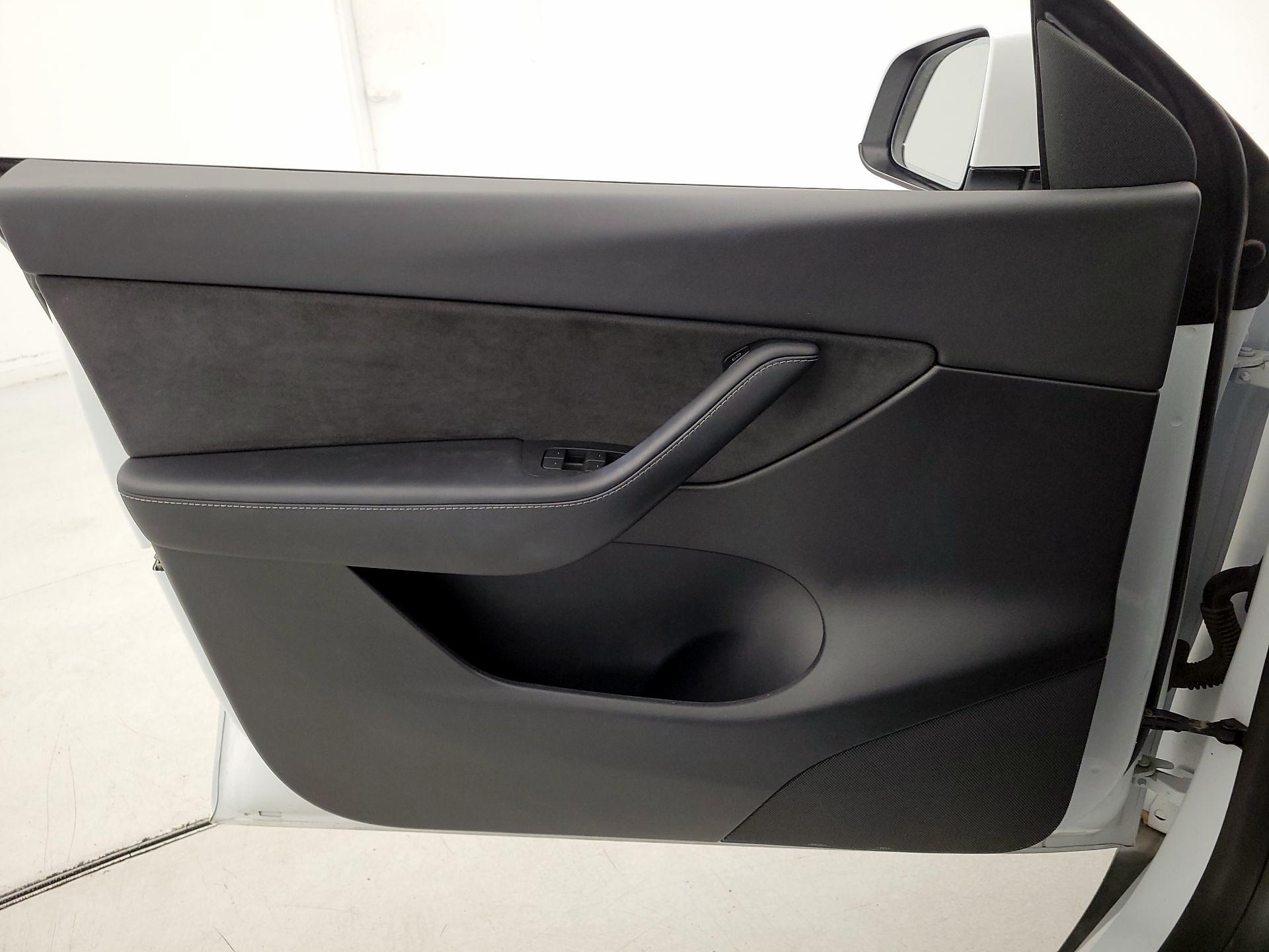 Thumbnail: 2022 Tesla Model Y - 12