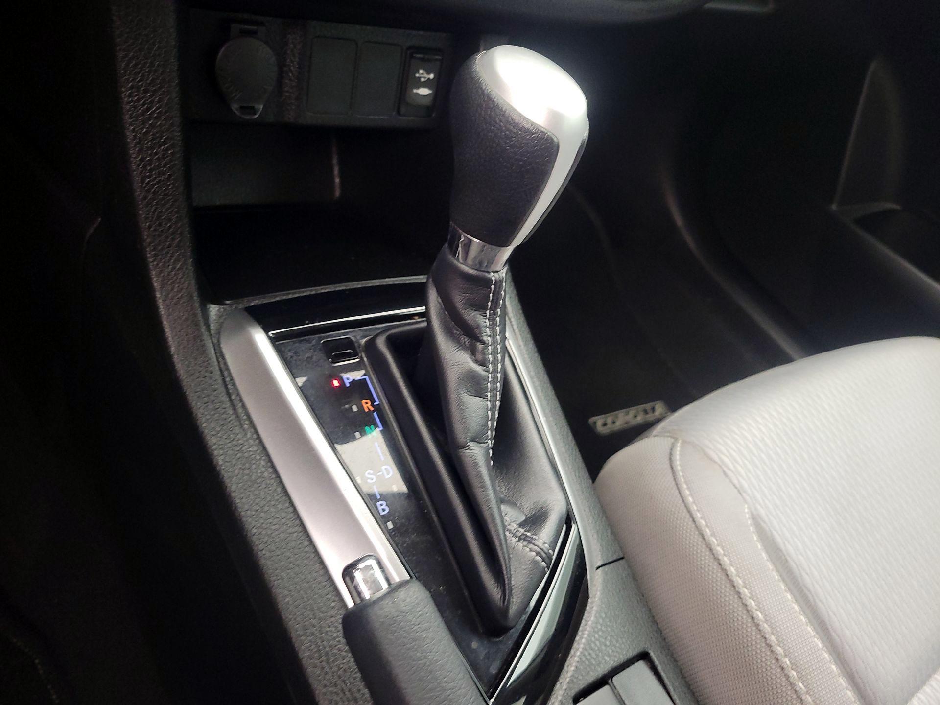 Thumbnail: 2019 Toyota Corolla - 17